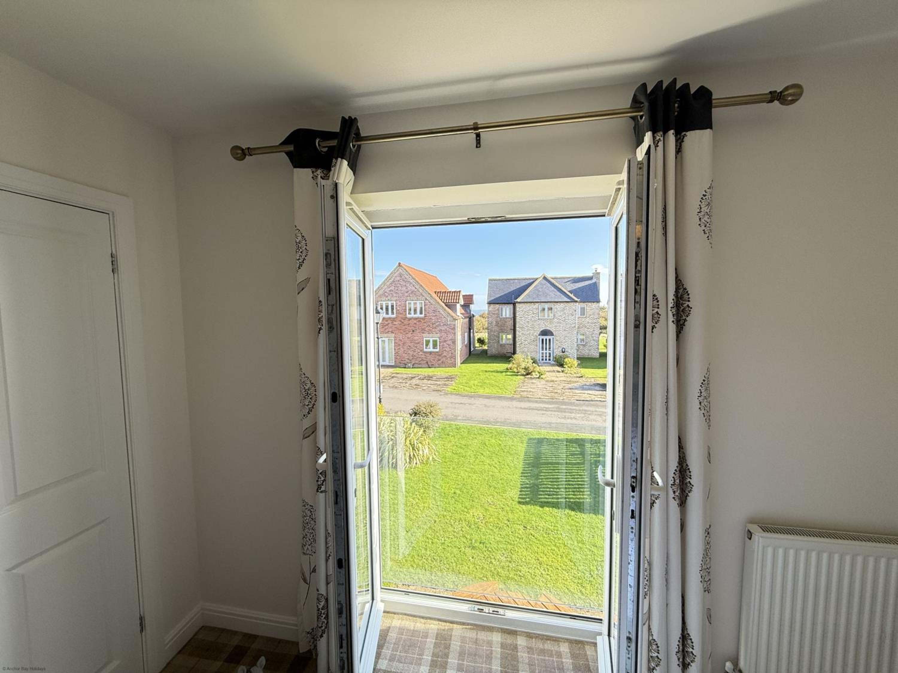 Beachside Cottage - Part of the The Bay Filey Holiday Village with pool, gym and direct beach access, pub, restaurant, tennis and meadows walks