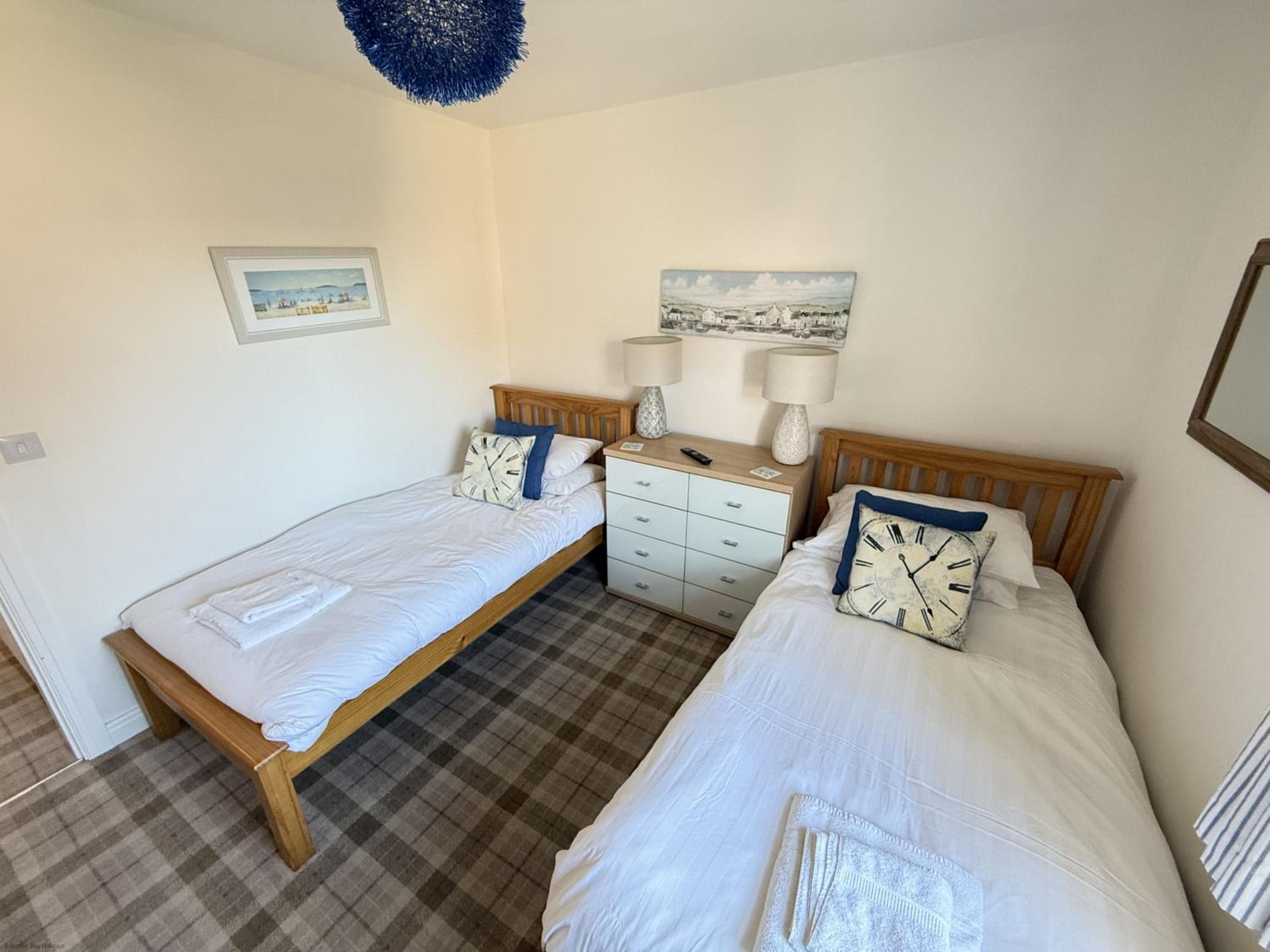 Beachside Cottage - Part of the The Bay Filey Holiday Village with pool, gym and direct beach access, pub, restaurant, tennis and meadows walks