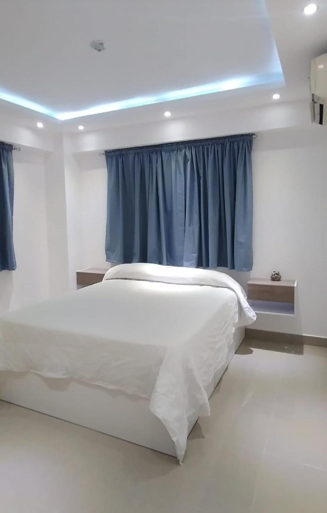 Apartamento con piscina, autopista de San Isidro