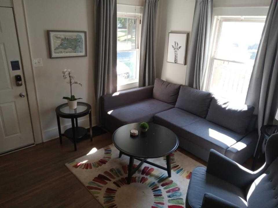 Charming 1BR Townhome mins to Downtown