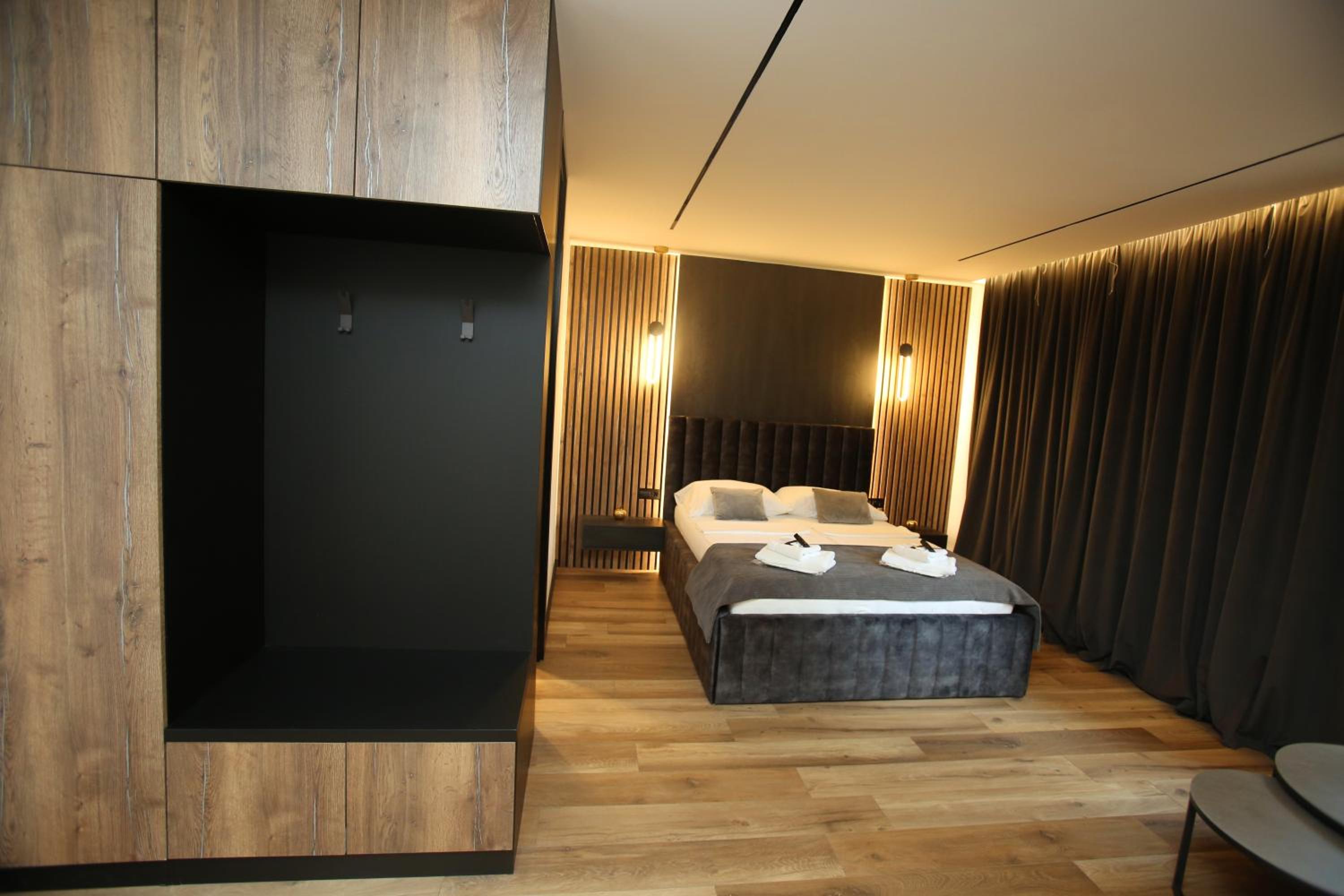 Apartments AMALFI Old Town FREE Parking