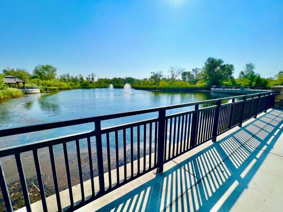 Riverside Retreat-Luxury Living