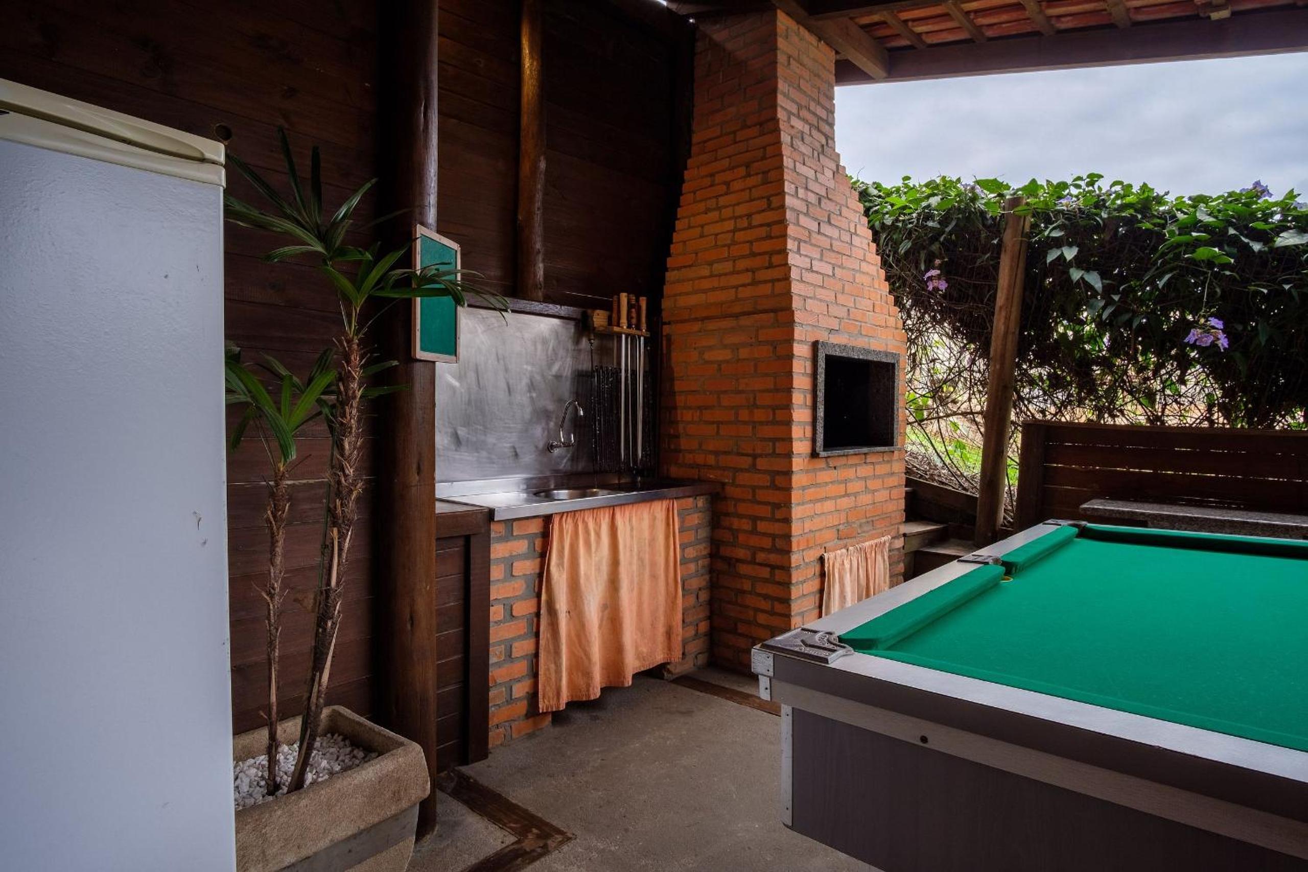 Franca's House - Piscina - Praia do Rosa