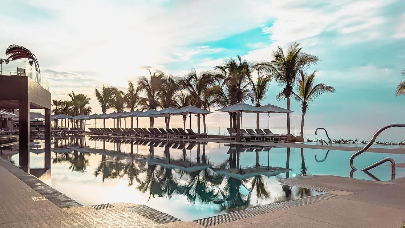 1BD Suite Garza Blanca Cabo Pool view 5