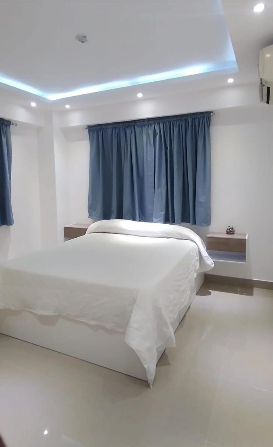 Apartamento con piscina, autopista de San Isidro