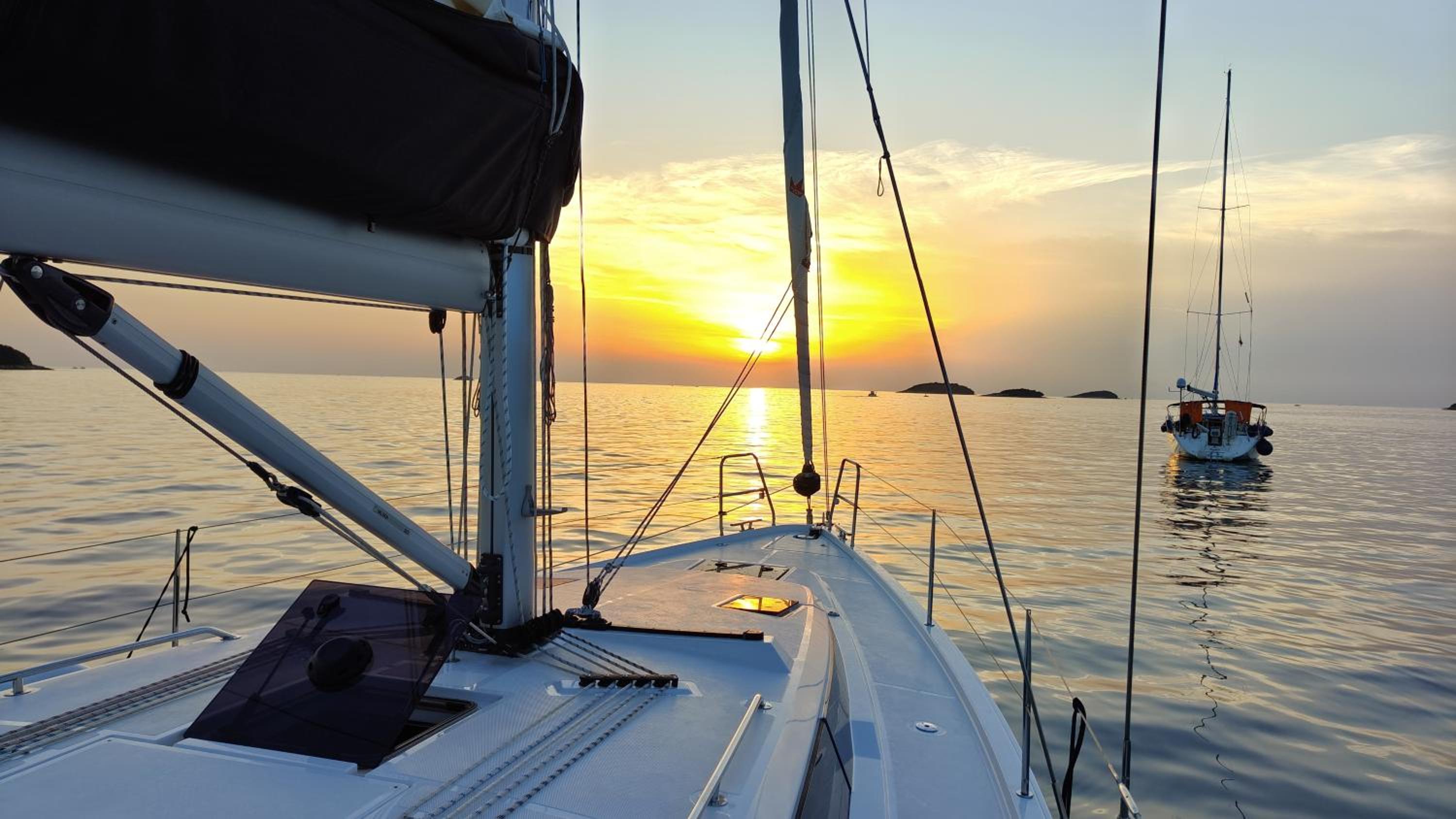 Bavaria C42 view 4