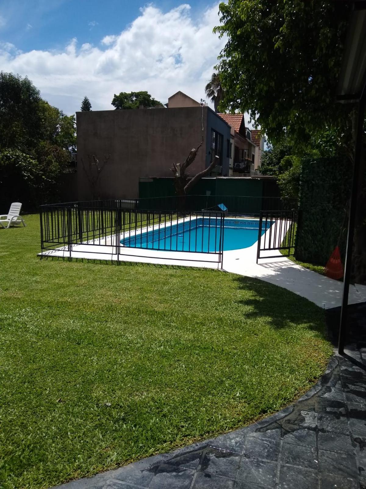 Casa Amplia 5 personas Amplio Jardin y Parrilla Zona Muy Tranquila en Tigre Centro