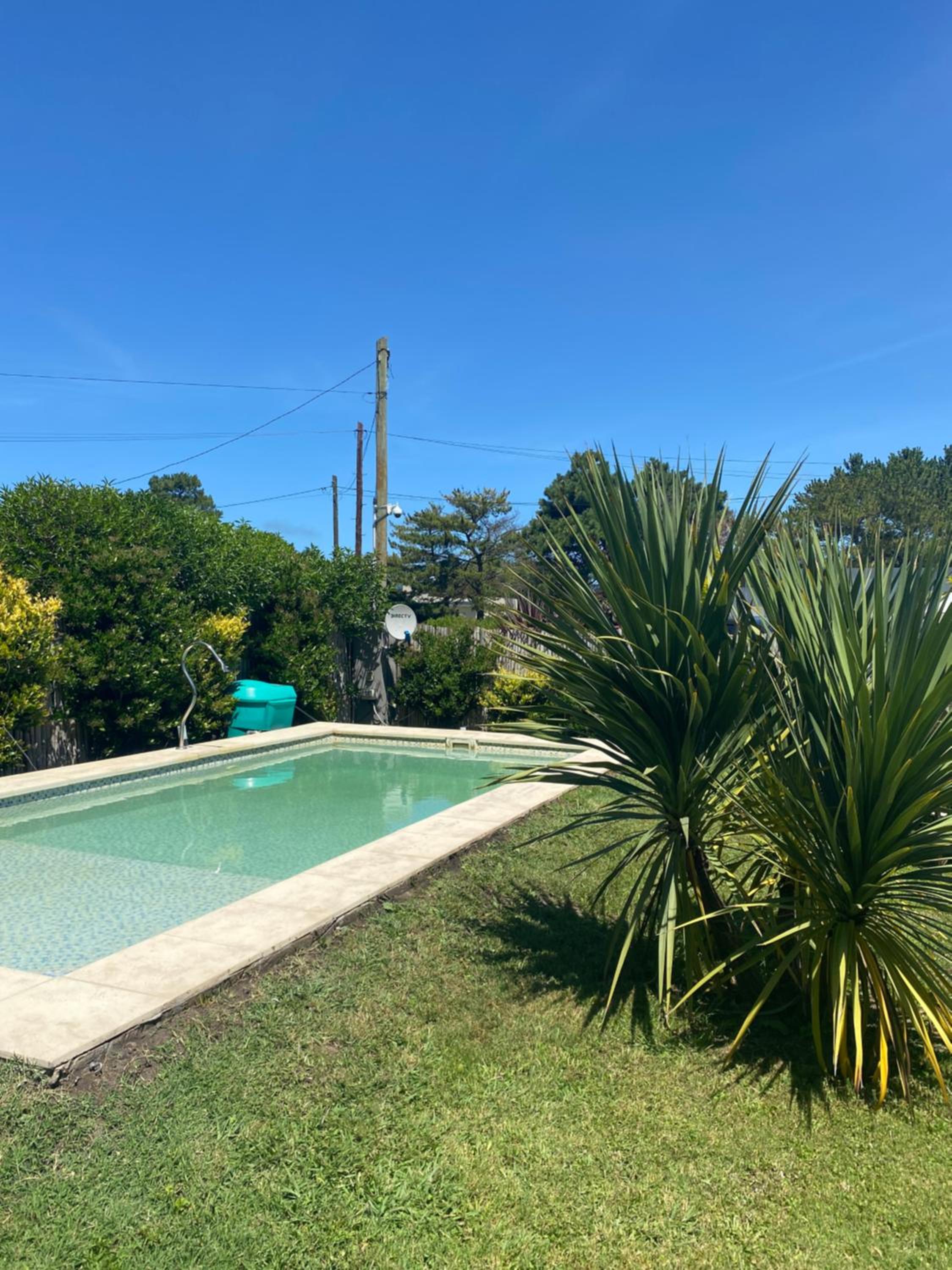 Casa con pileta en la caleta