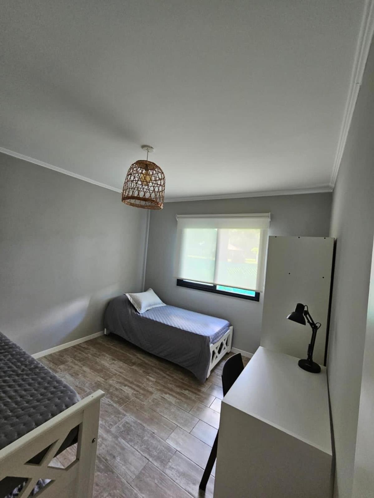 Casa con pileta en la caleta