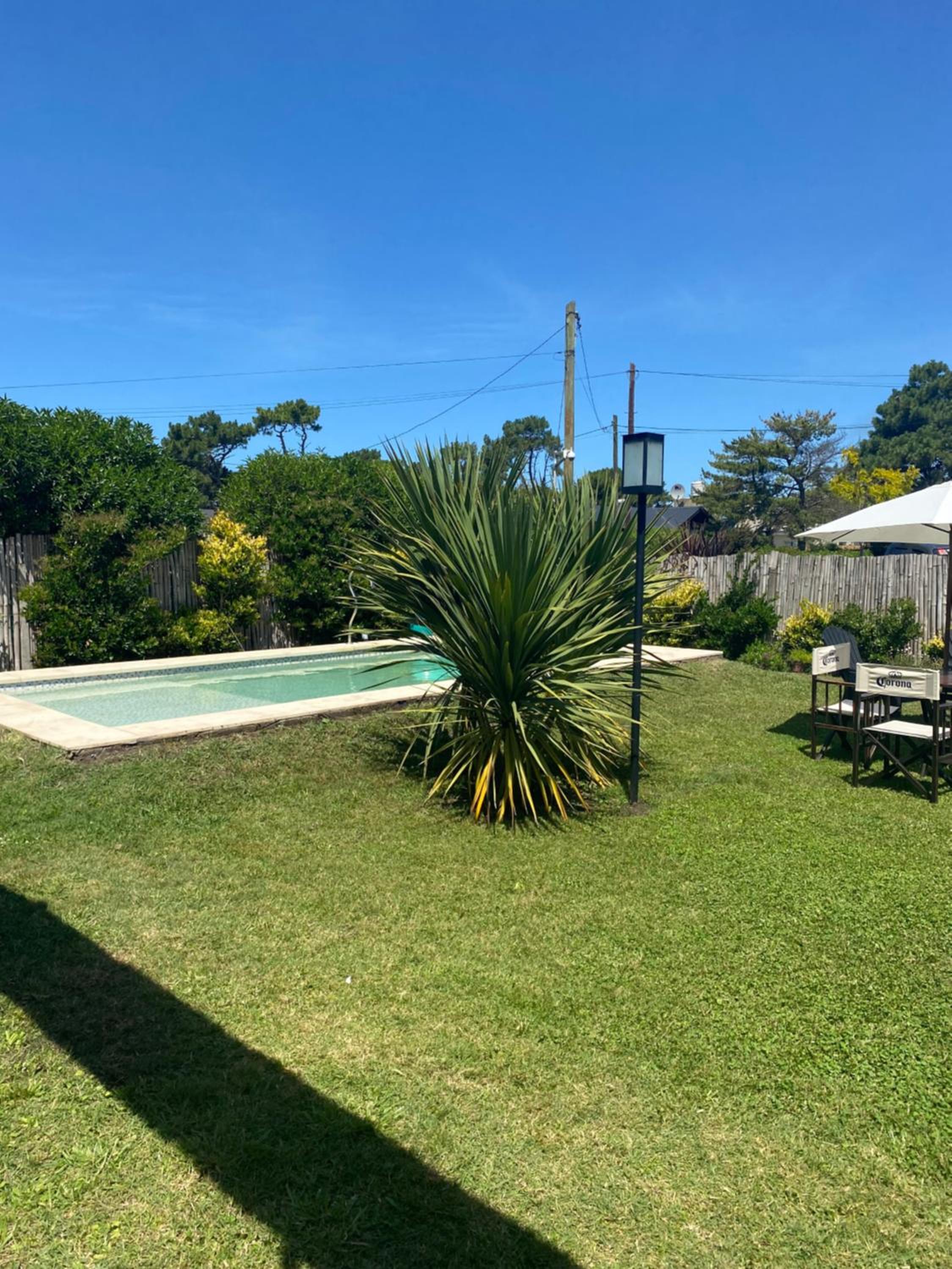 Casa con pileta en la caleta