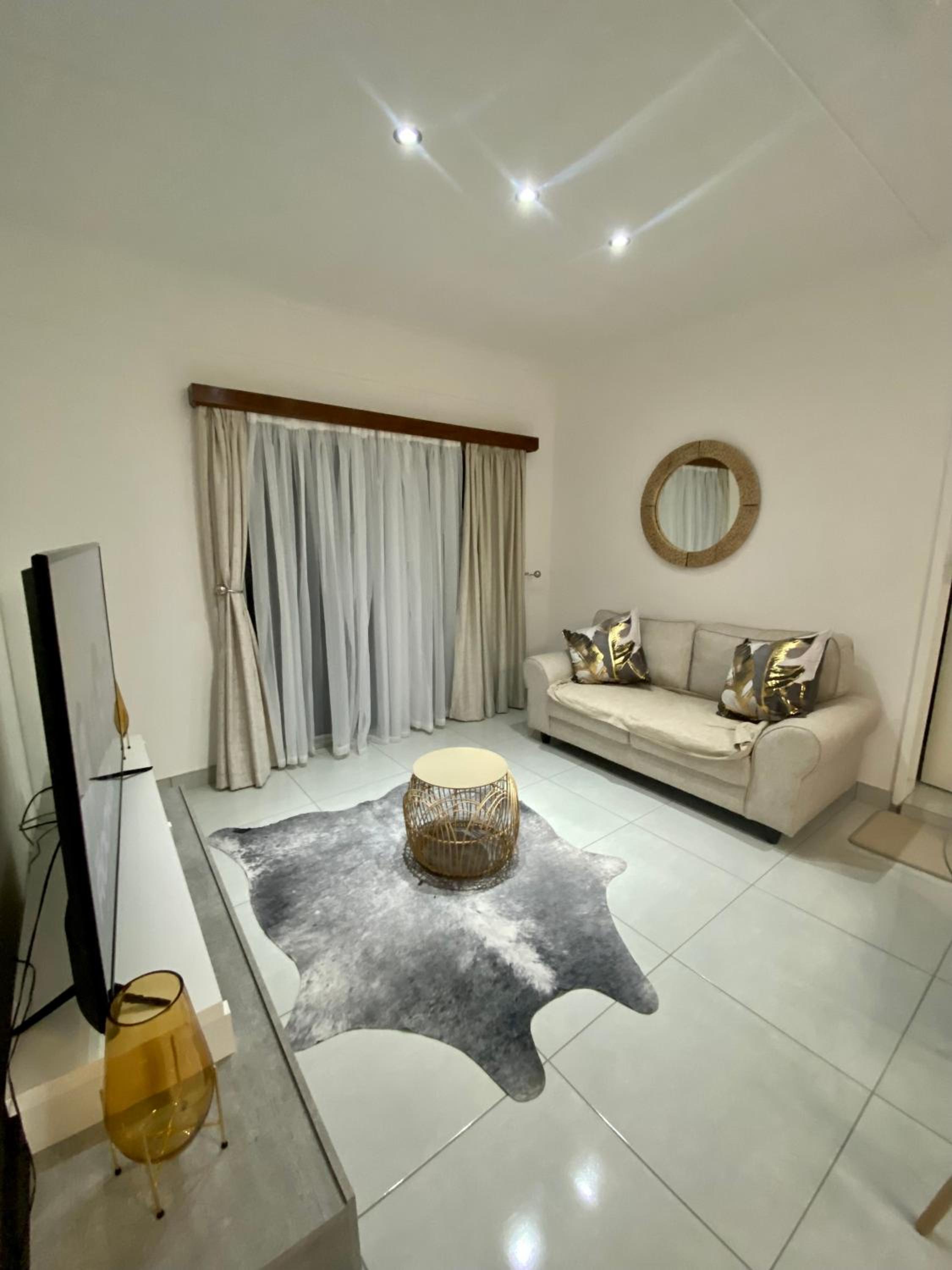 Zahara Cousy Home view 5