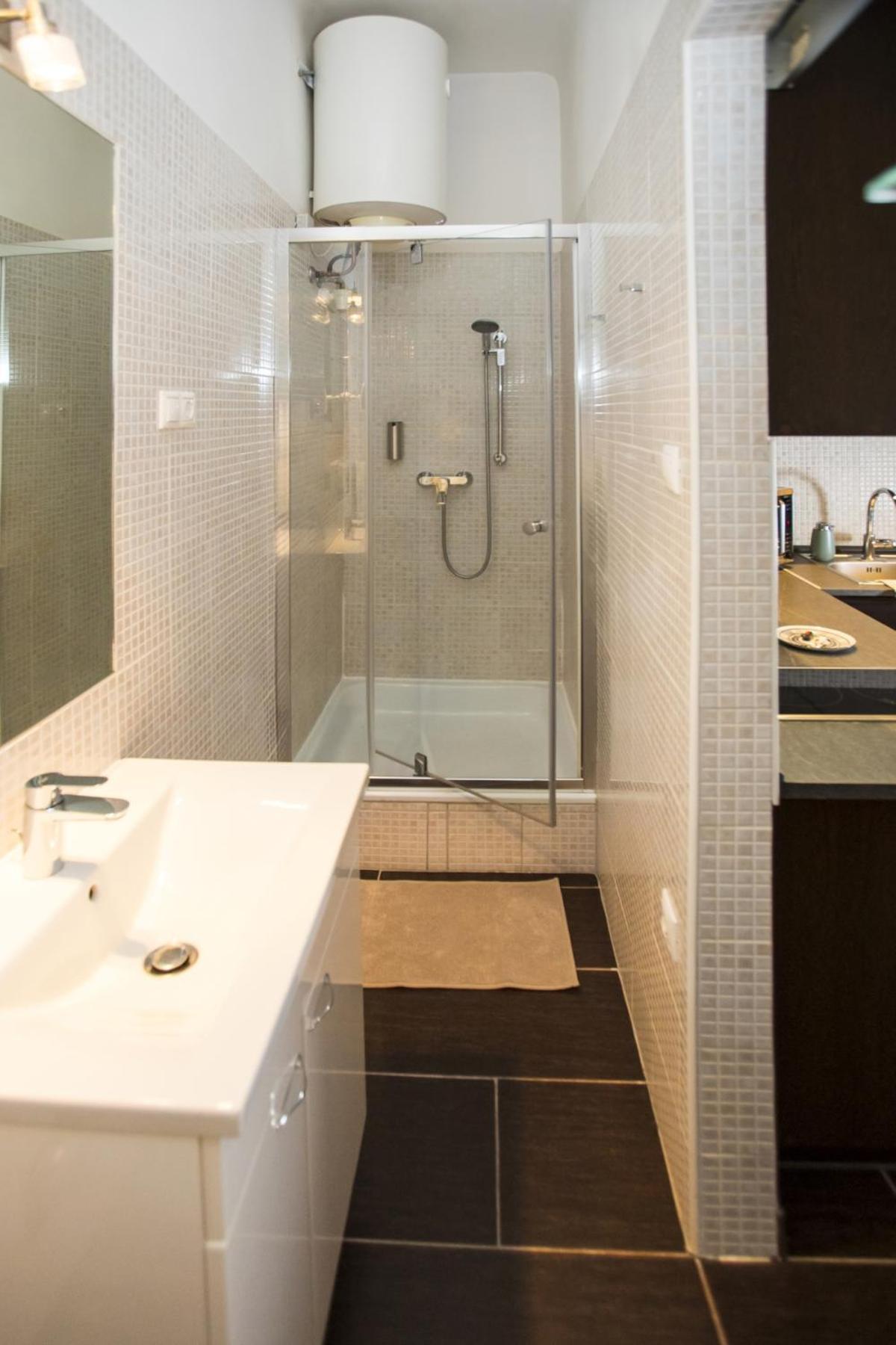 H20 Colors Apartman Budapest view 5