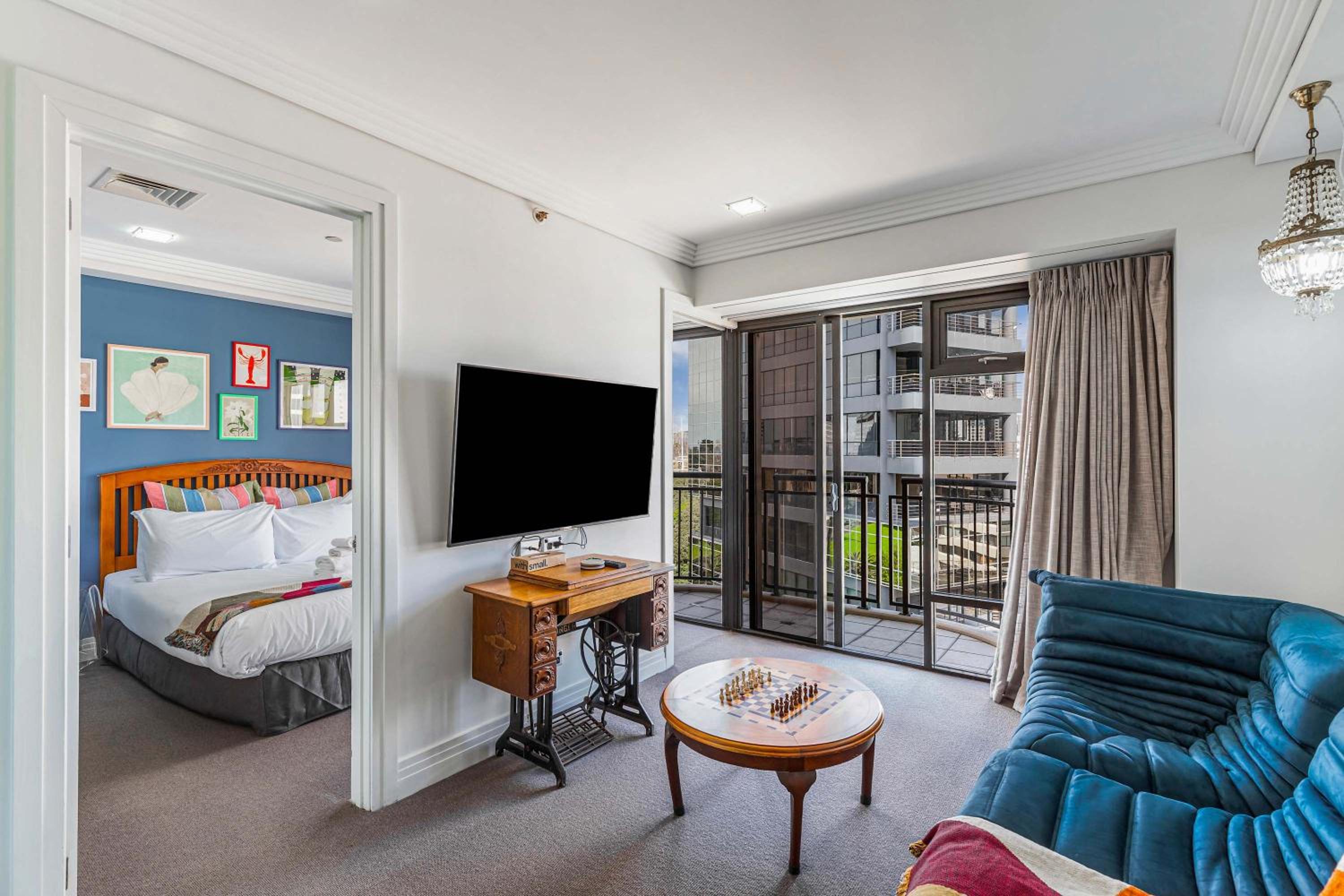 Boutique Apt in the Heart of Auckland Zodiak Stays view 4