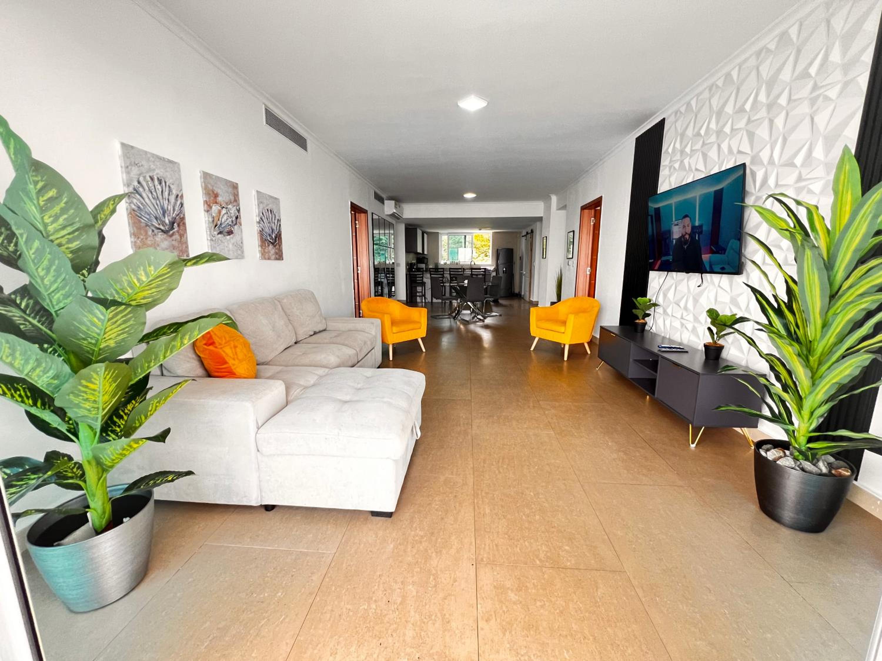 Apartment in the Causeway Amador view 4