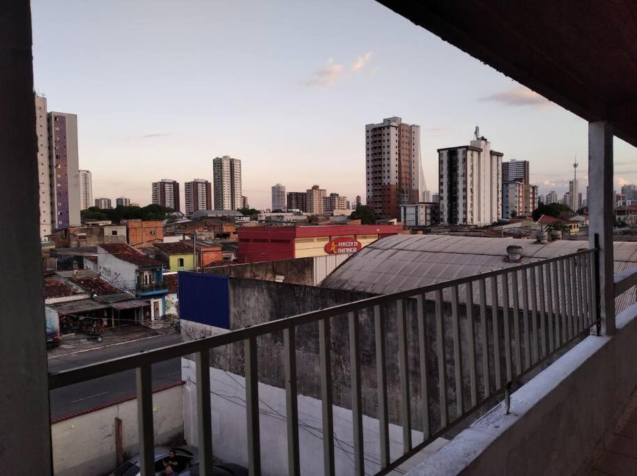 Apartamento bem localizado com garagem