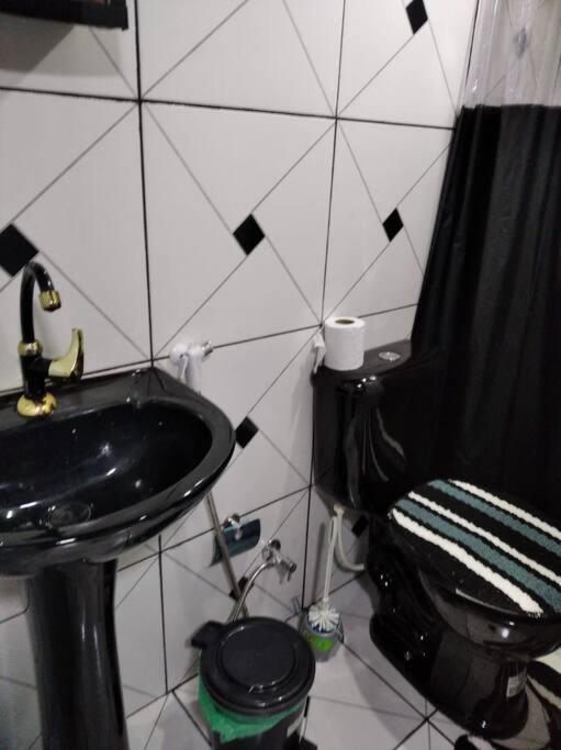 Apartamento bem localizado com garagem