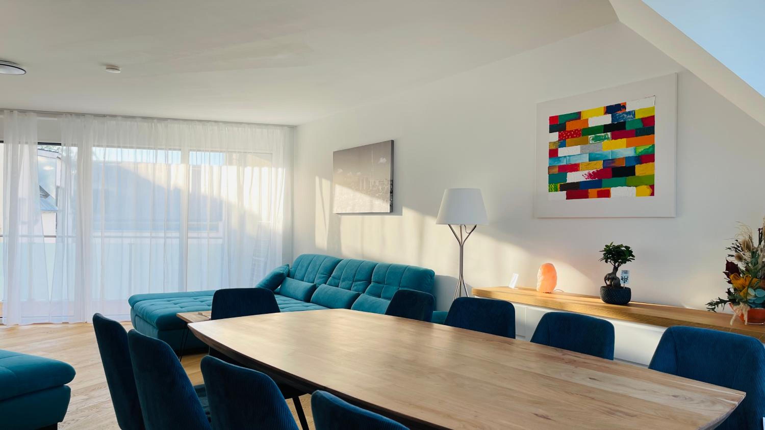 Spacious Penthouse Apartment - 4 rooms for up to 10 guests - contactless check-in