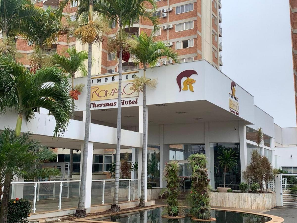 Apartamento Império Romano - 2 QUARTOS, 24HS PISCINA