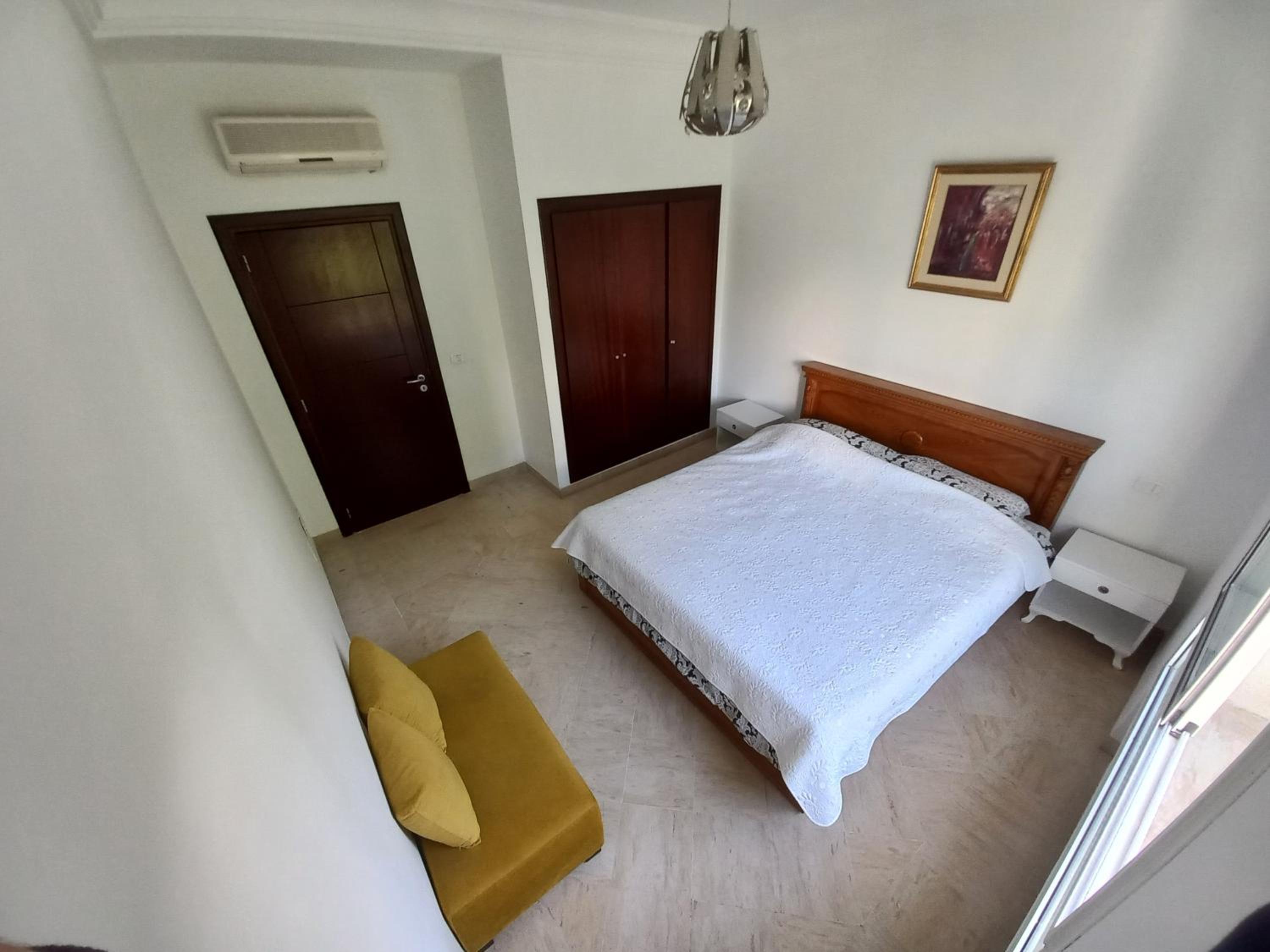 Good inn Lac 2 view 2