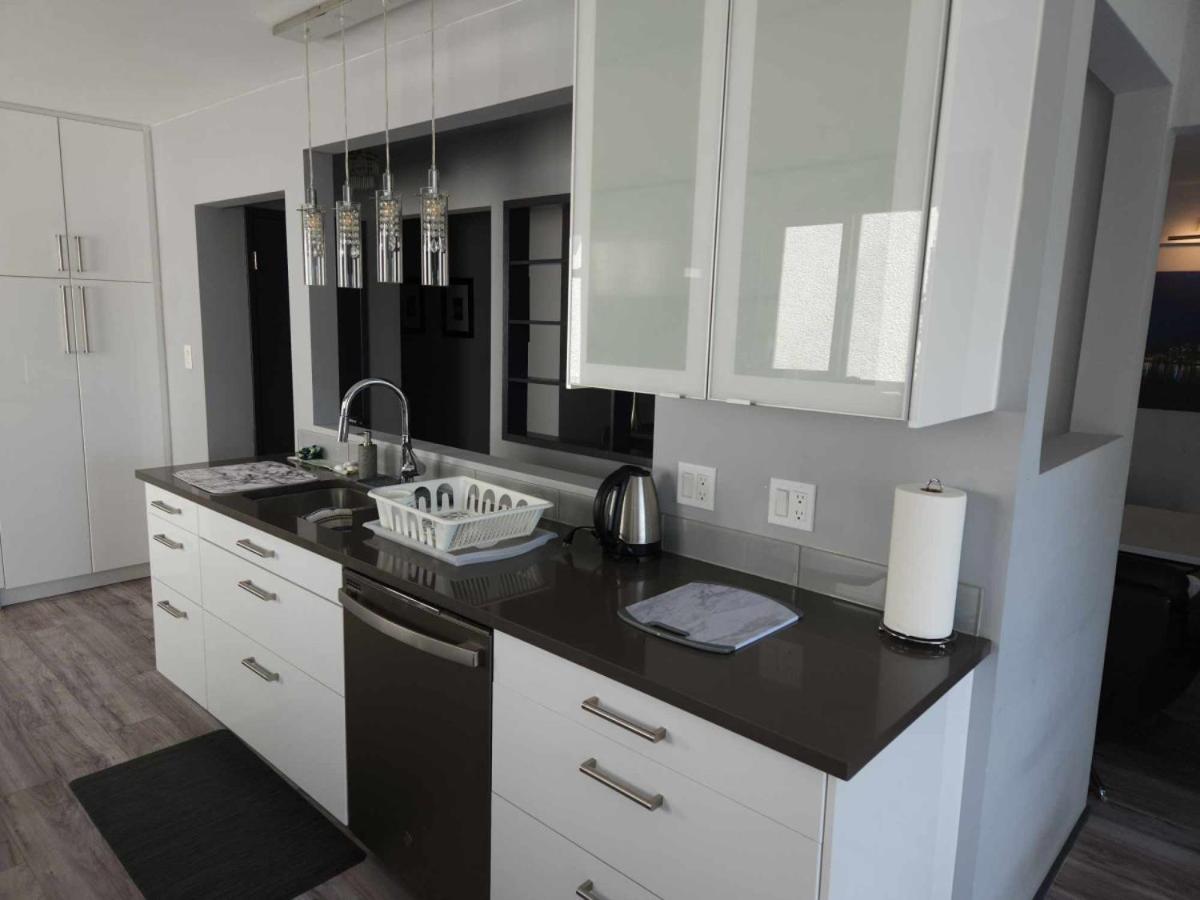 Modern Comfort- Furnished 3-Bedroom Oasis in Vibrant Vancouver