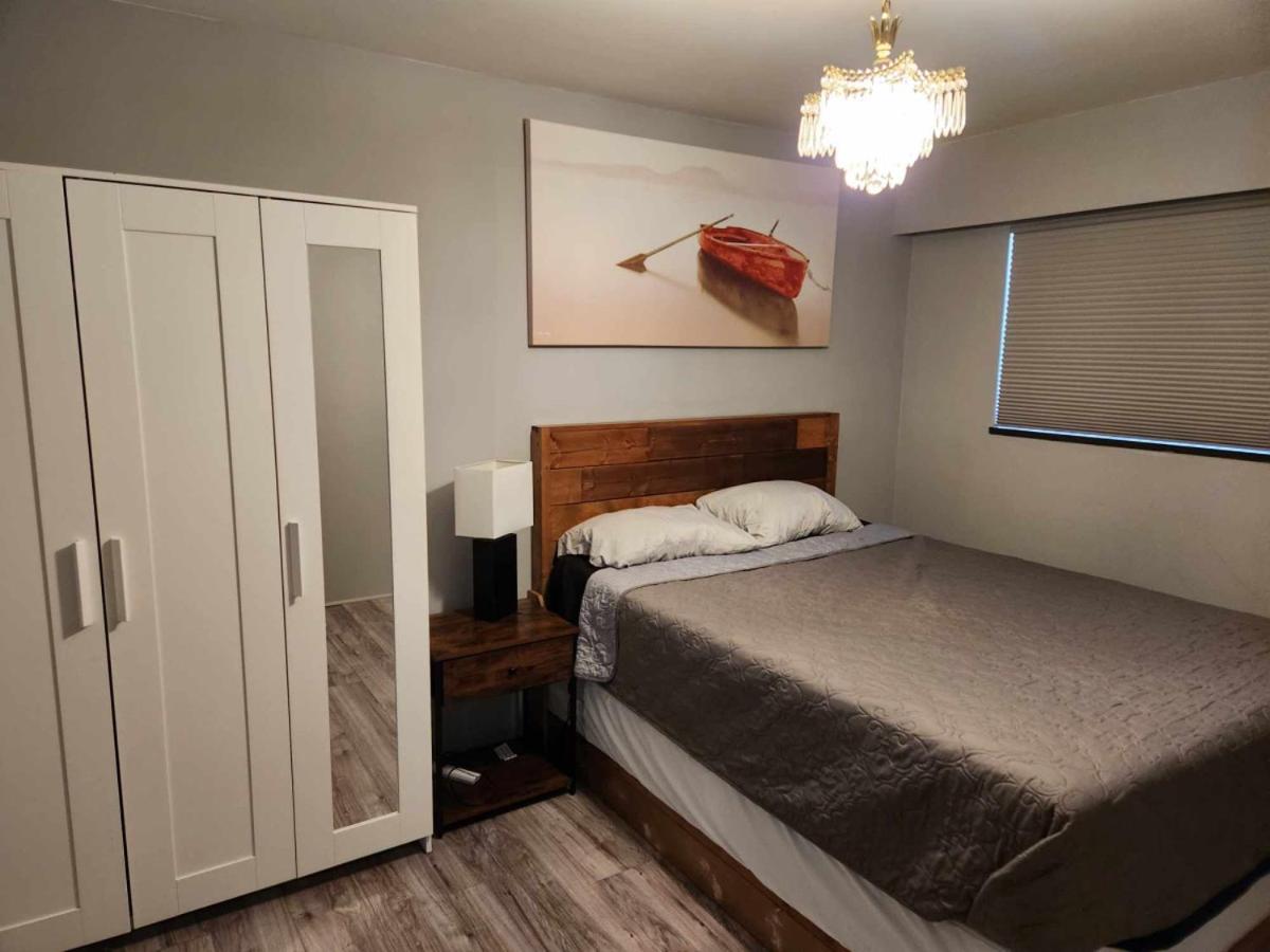 Modern Comfort- Furnished 3-Bedroom Oasis in Vibrant Vancouver