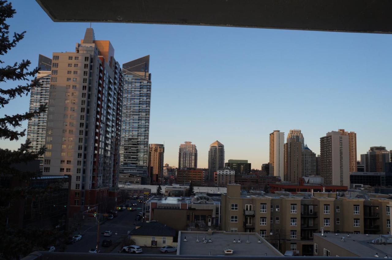 Elegant 2-Bedroom Corporate Housing in Downtown Calgary for Prime Stays