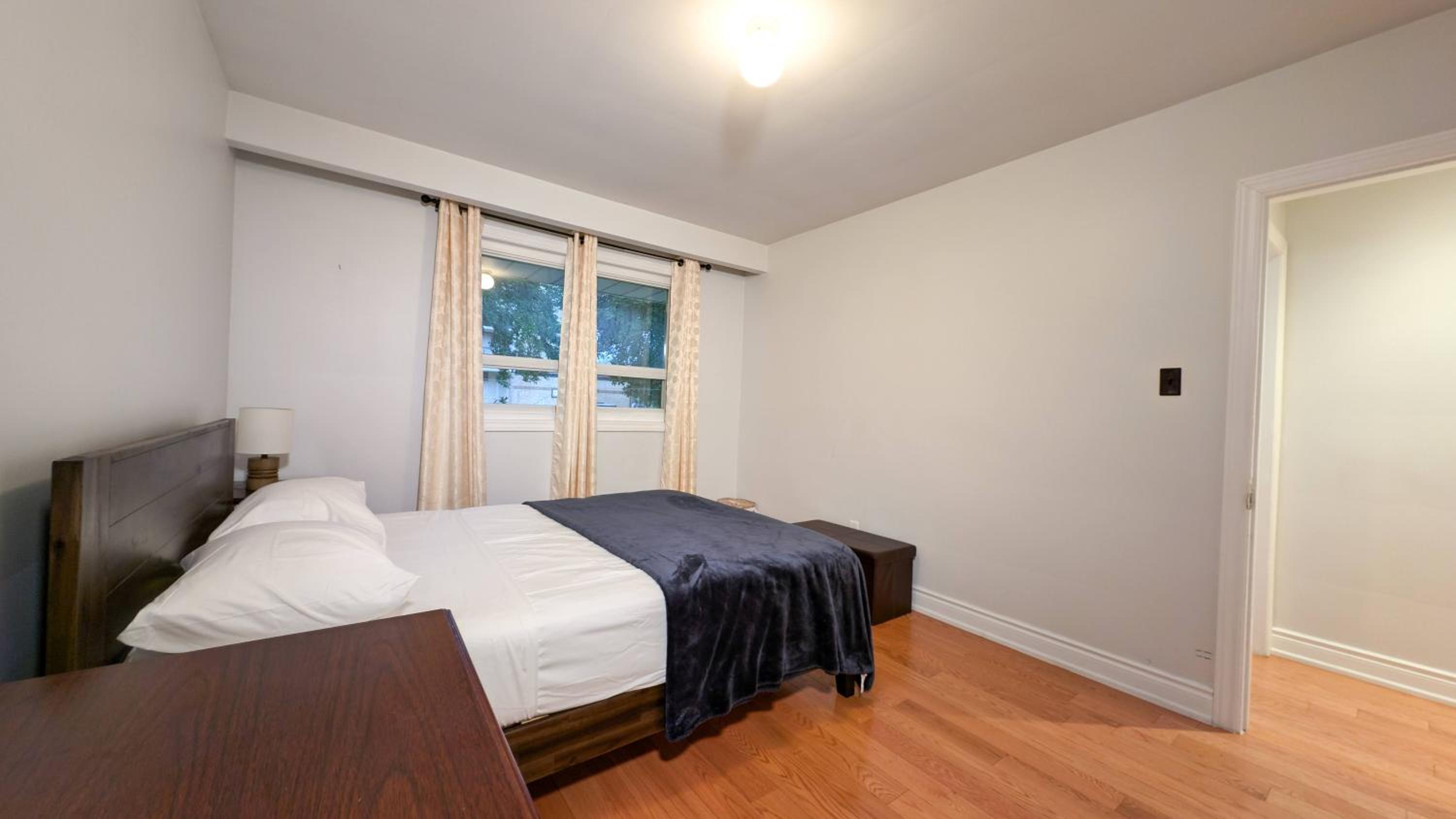 Bright cozy home in Scarborough, Toronto!