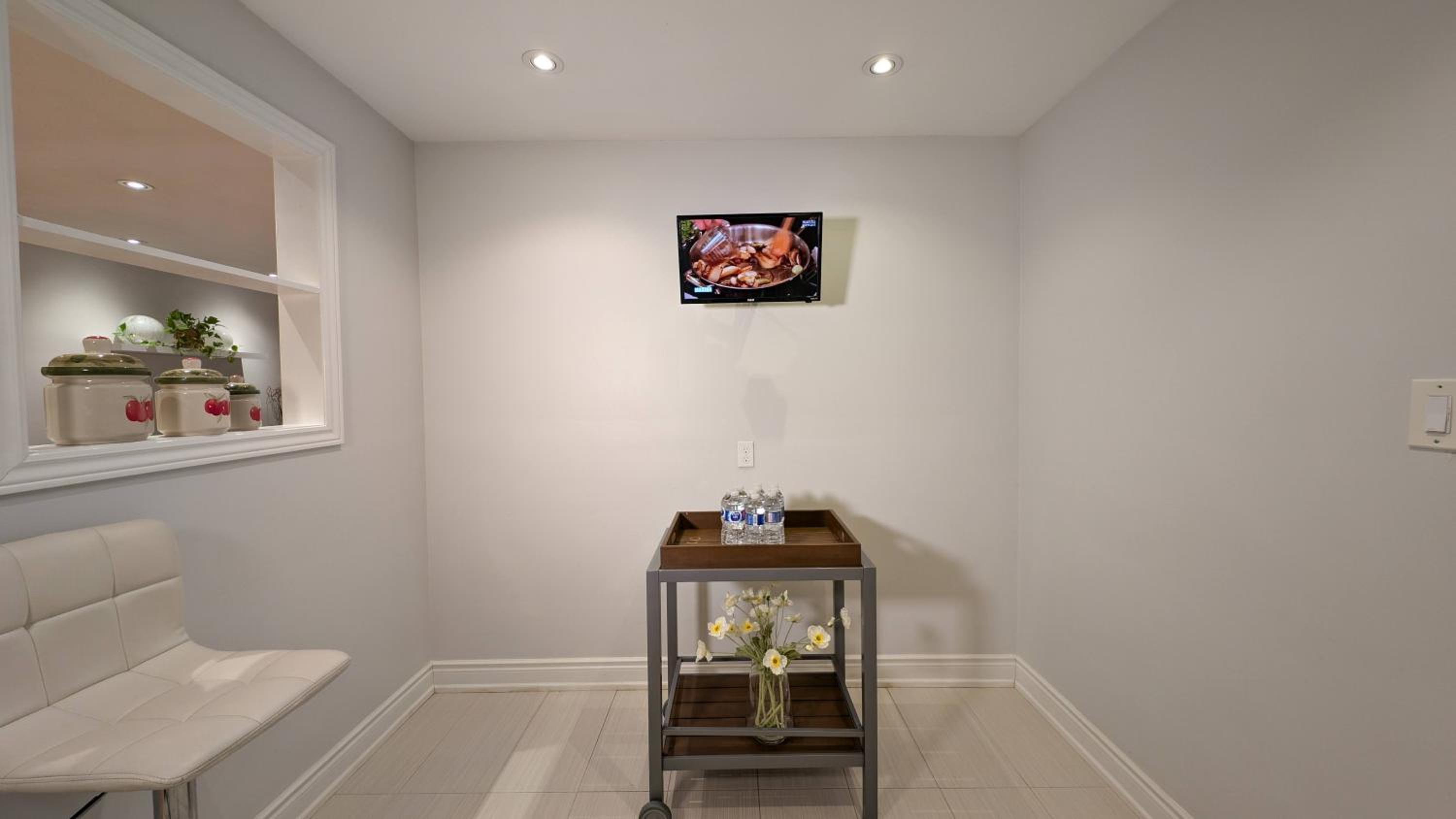 Bright cozy home in Scarborough, Toronto!