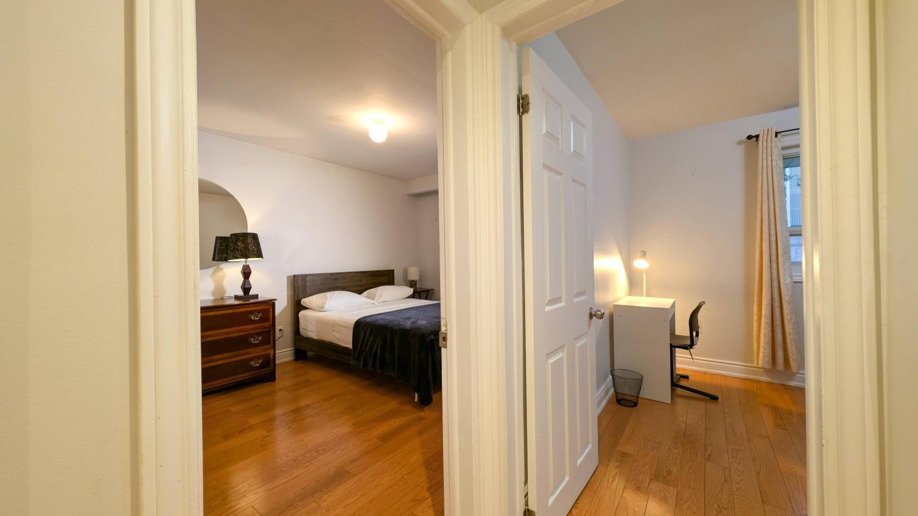 Bright cozy home in Scarborough, Toronto!