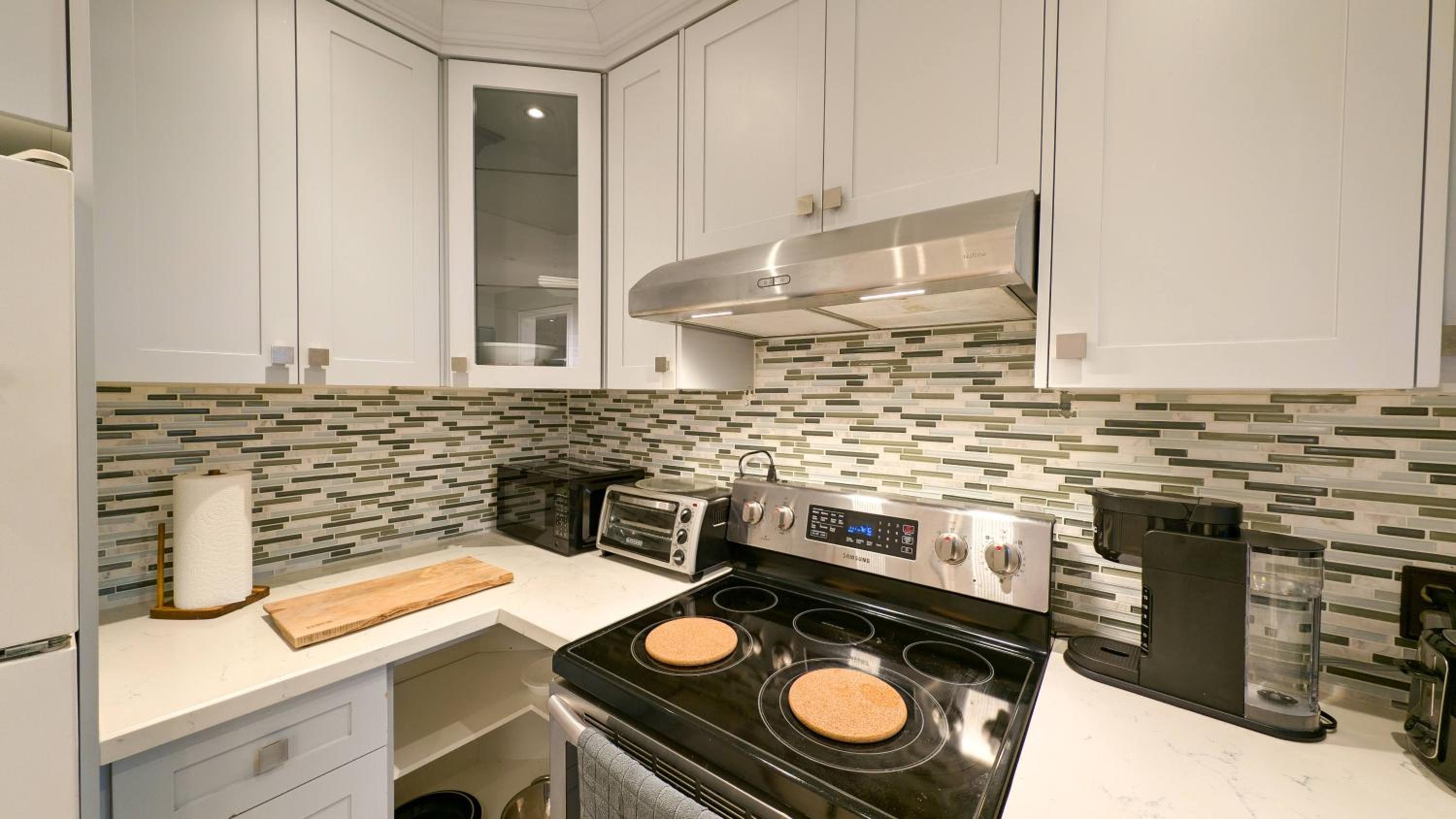 Bright cozy home in Scarborough, Toronto!