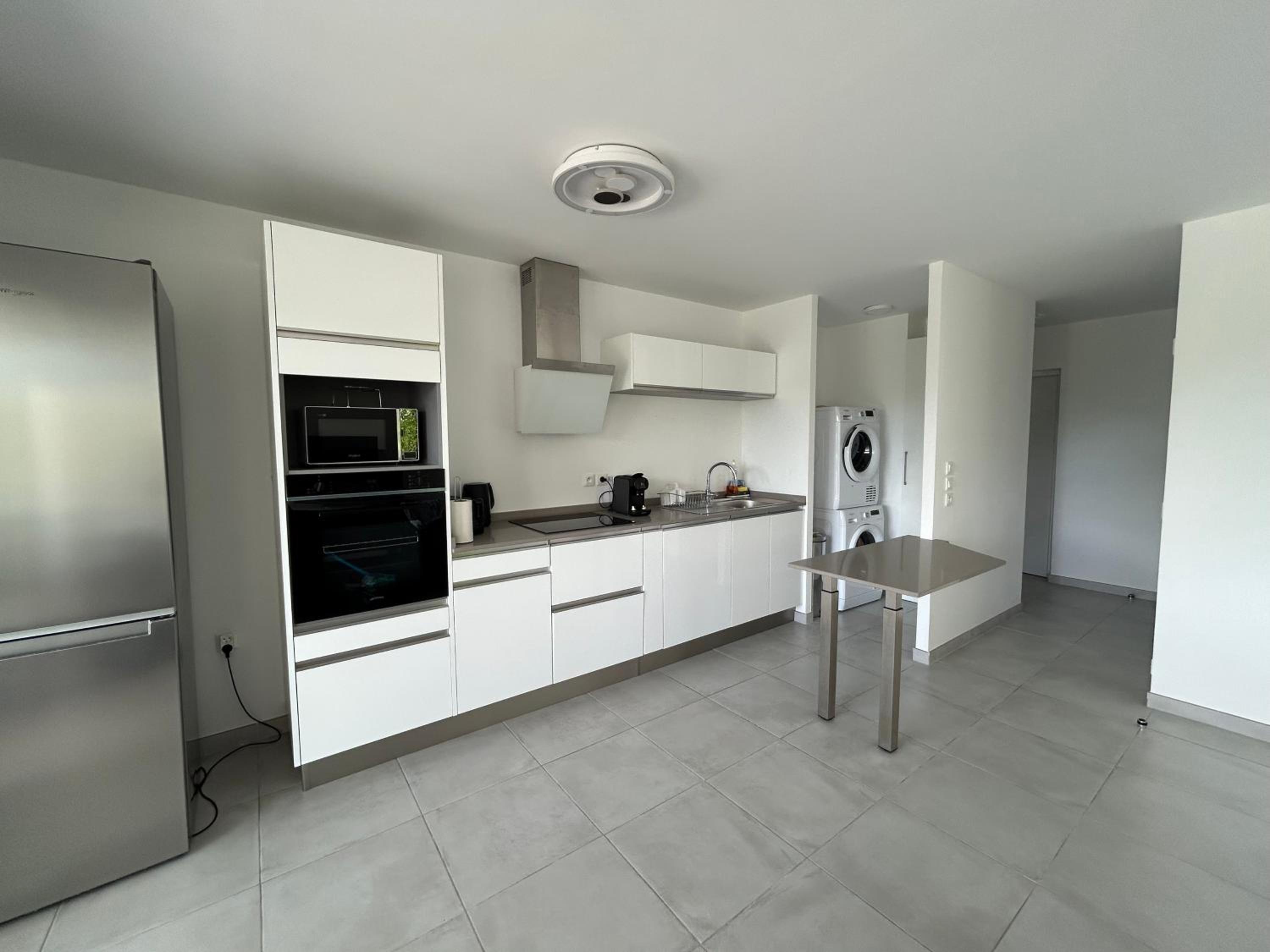 Appartement neuf marina etang z abricot view 3
