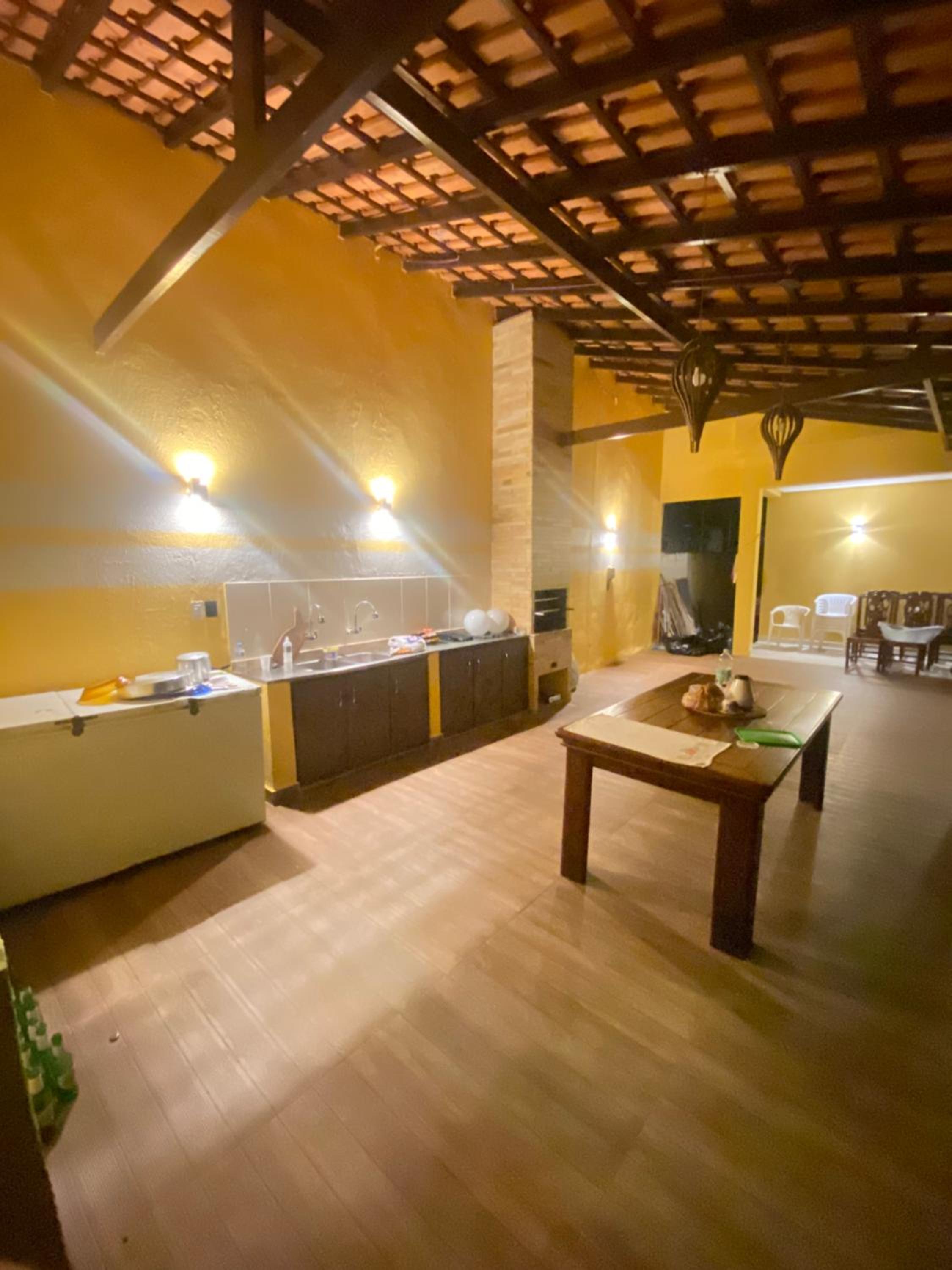 Casa Amarilla Alter
