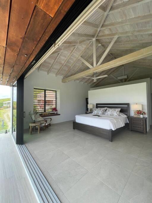Mango House