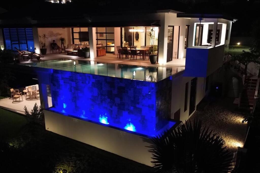 Mango House