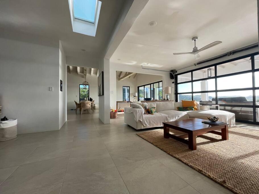 Mango House