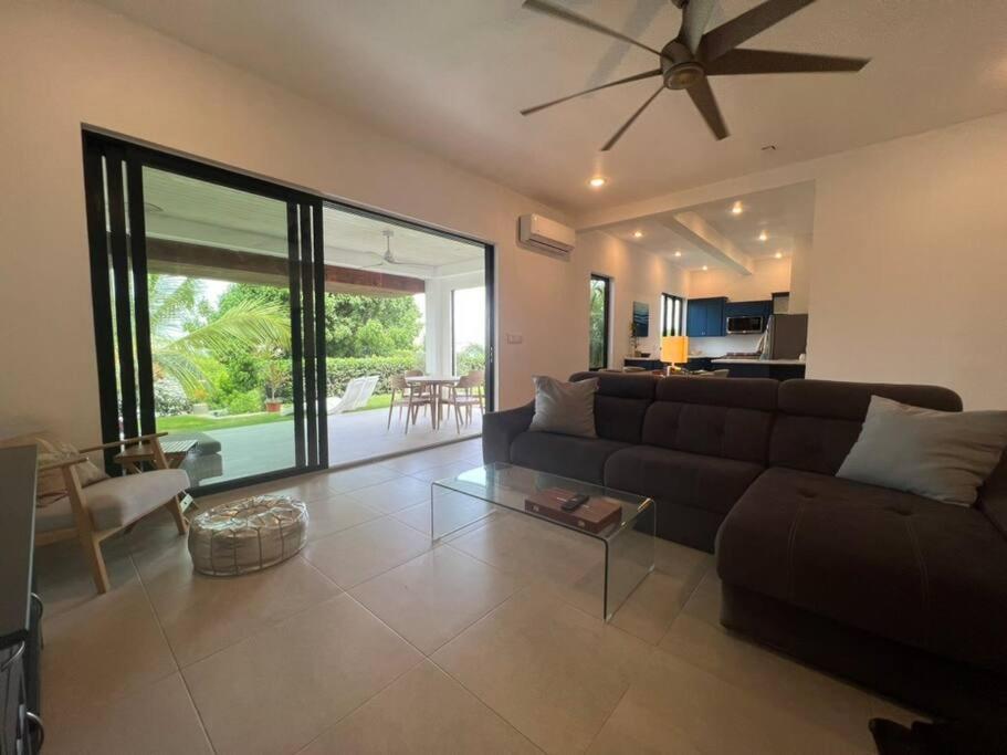 Mango House