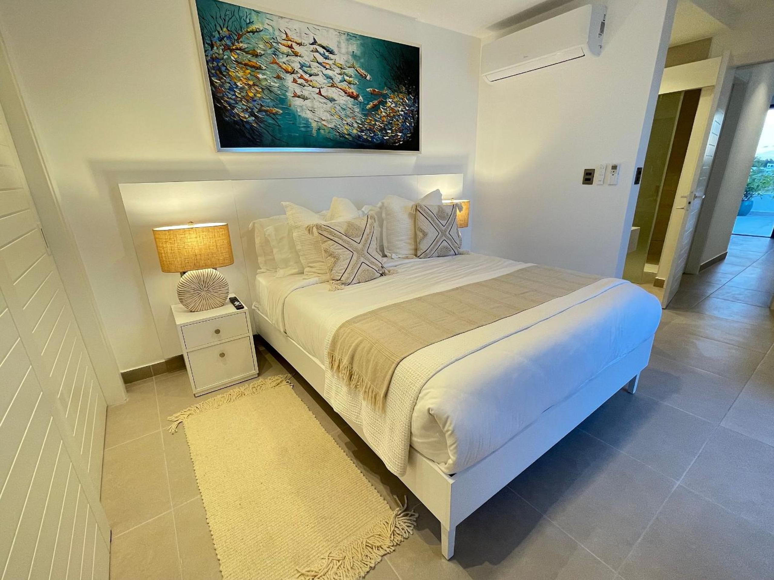 Lujoso, Comodo Penthouse Cerca Playa y Restaurants