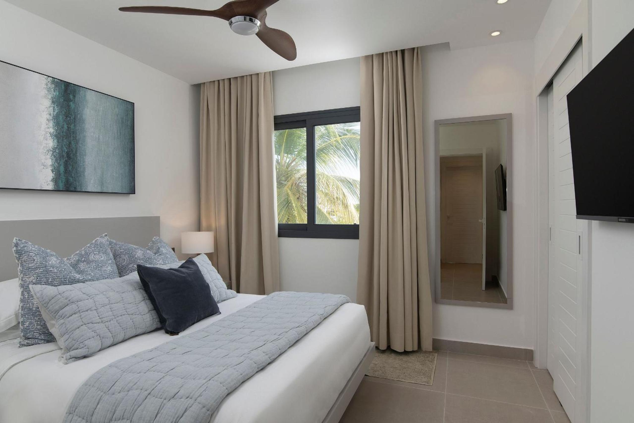 Lujoso, Comodo Penthouse Cerca Playa y Restaurants