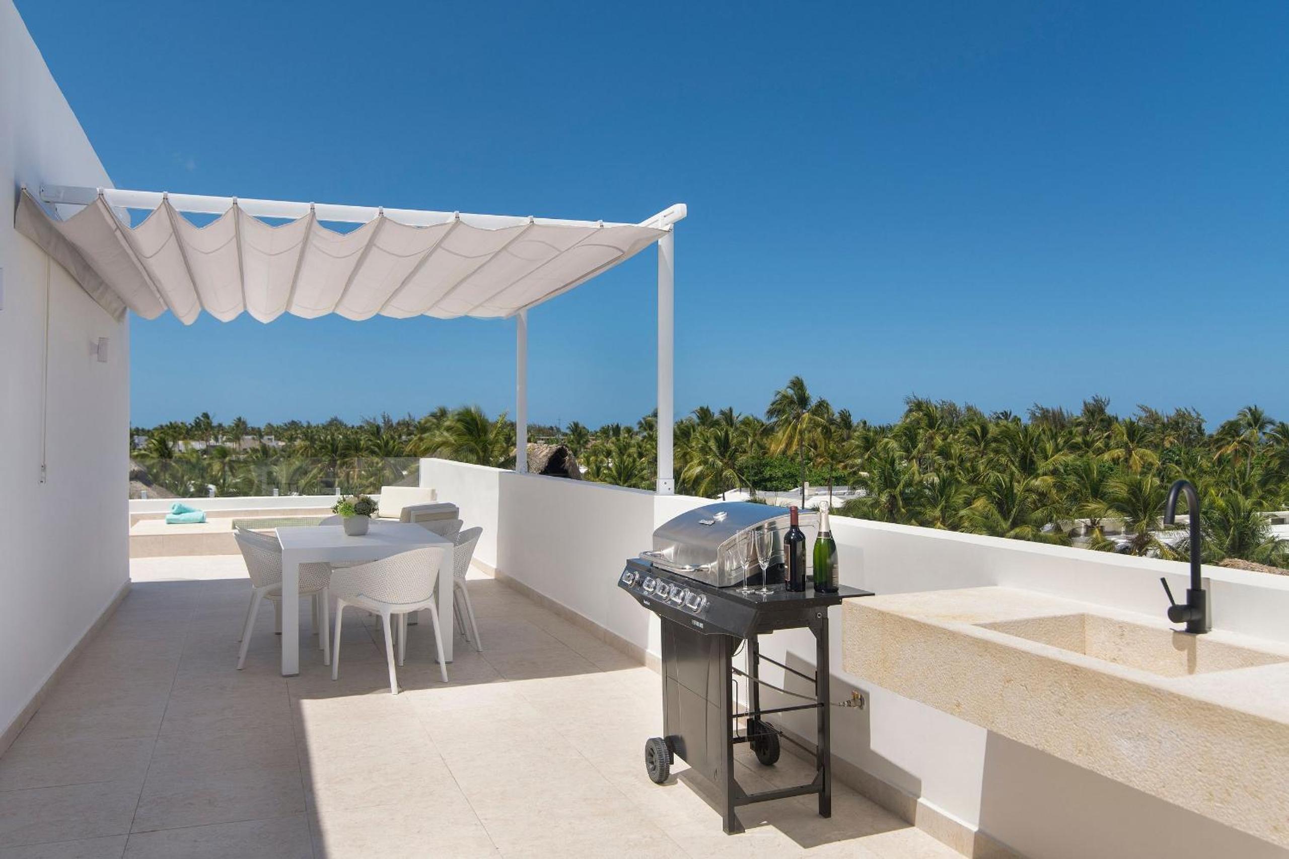 Lujoso, Comodo Penthouse Cerca Playa y Restaurants