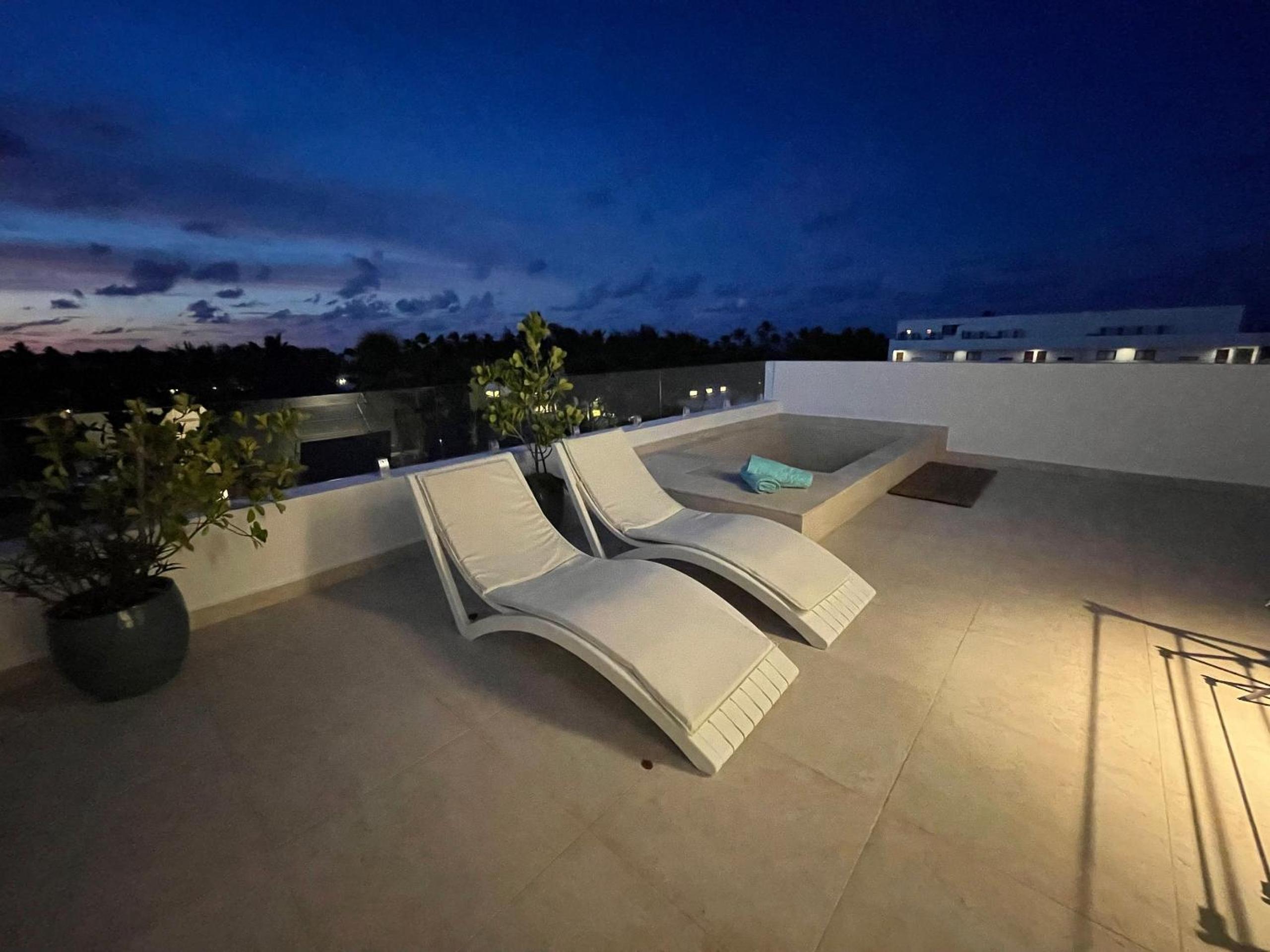 Lujoso, Comodo Penthouse Cerca Playa y Restaurants