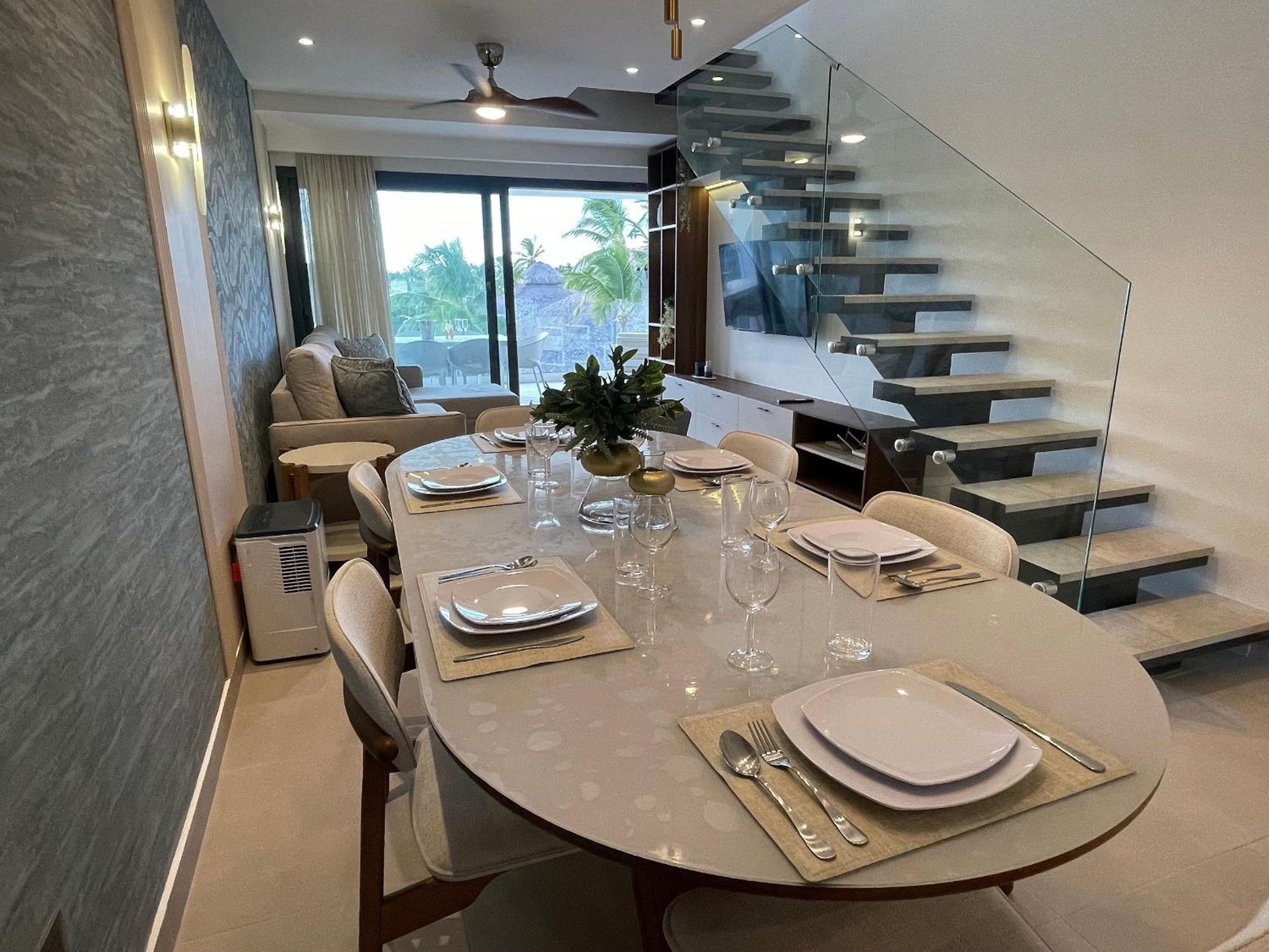 Lujoso, Comodo Penthouse Cerca Playa y Restaurants