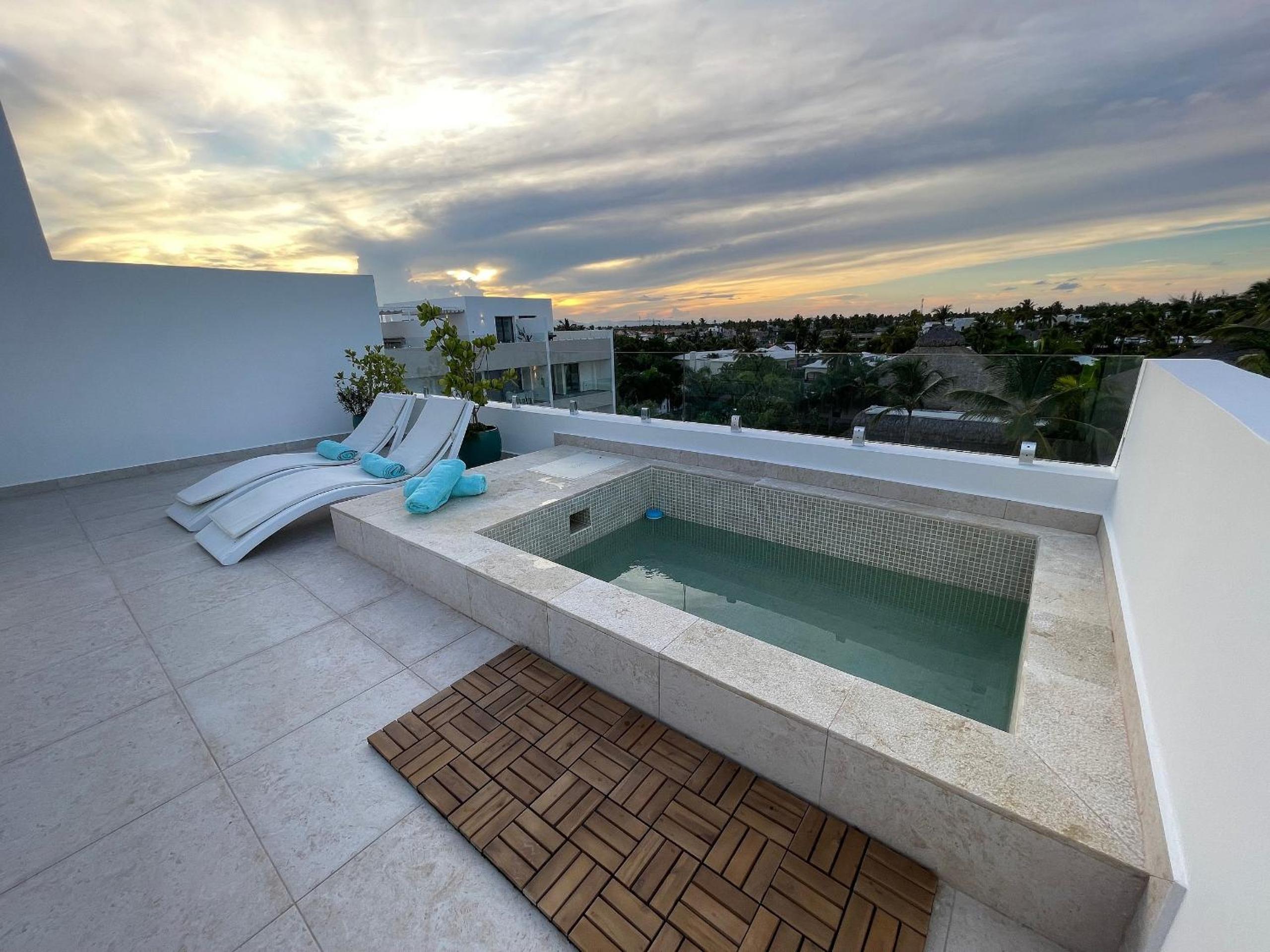 Lujoso, Comodo Penthouse Cerca Playa y Restaurants