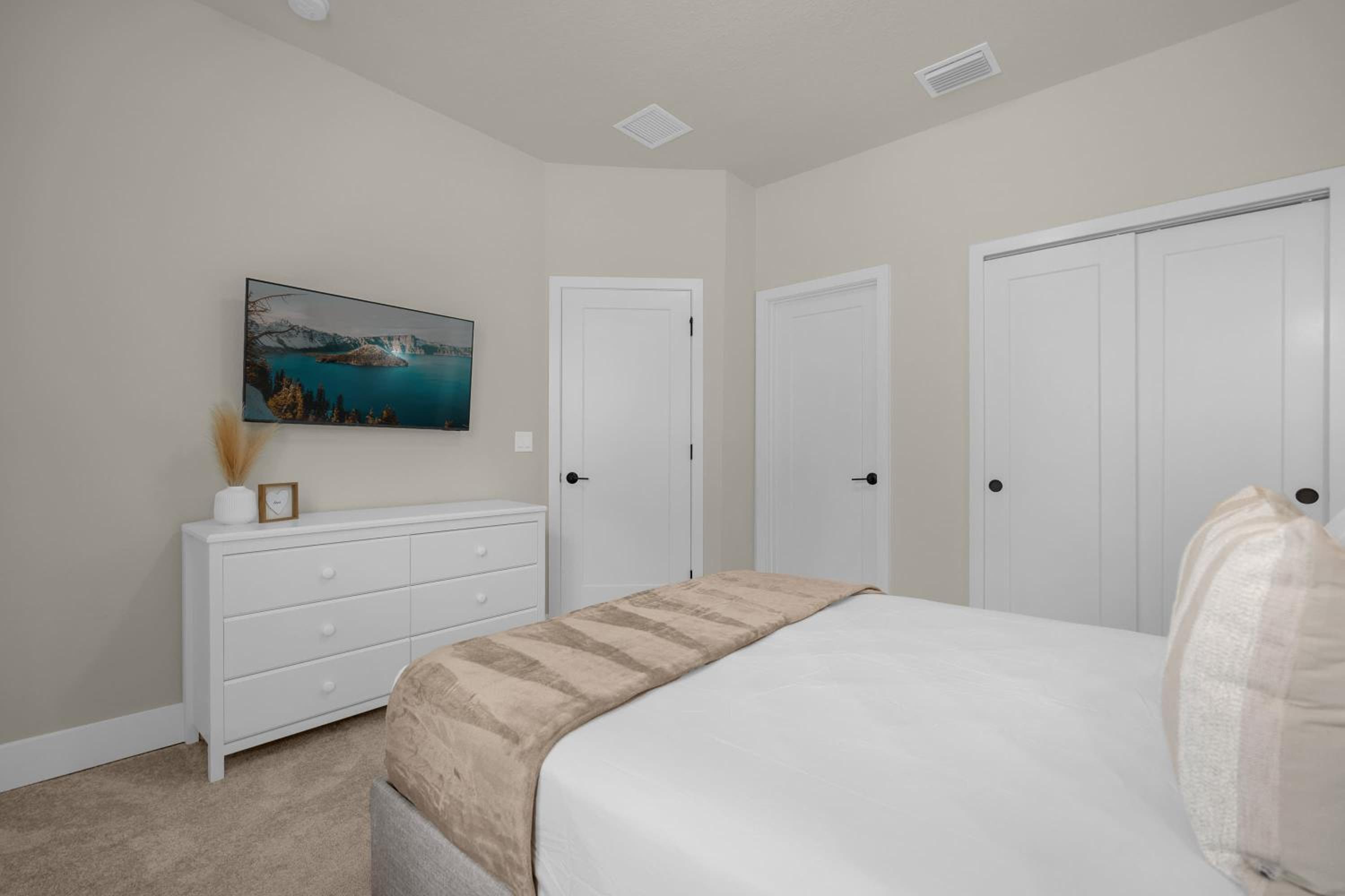 Upstay - Townhouse with Private Pool and Foosball