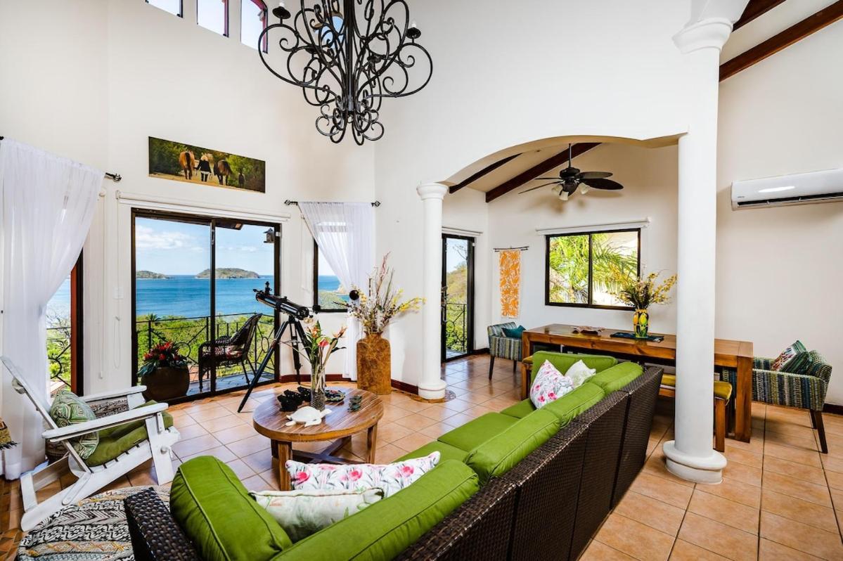 Private Villa, Infinity Pool, 2 Quiet Beaches