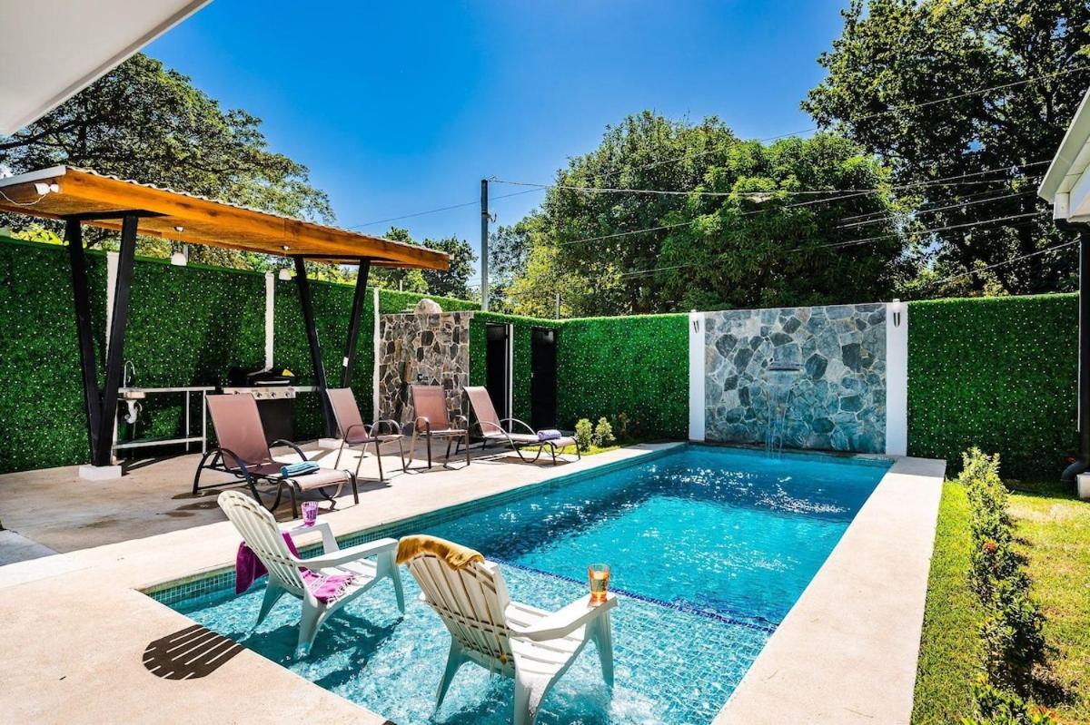 Private Pool Villa, 5min Walk to Beach & Dining