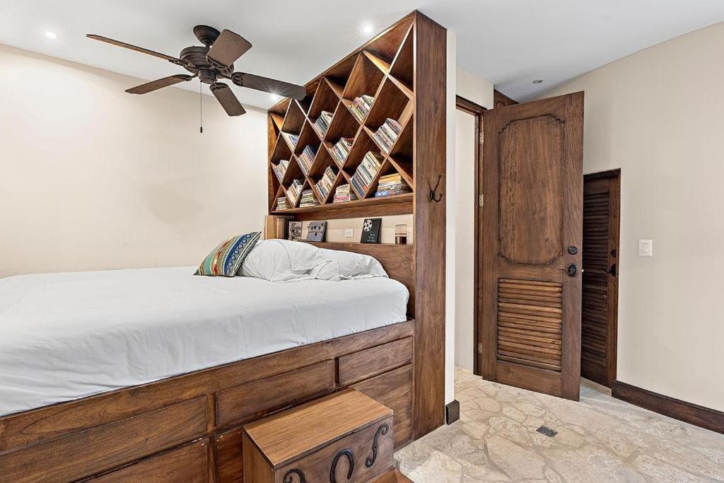 Las Catalinas 2 BD Steps to Beach