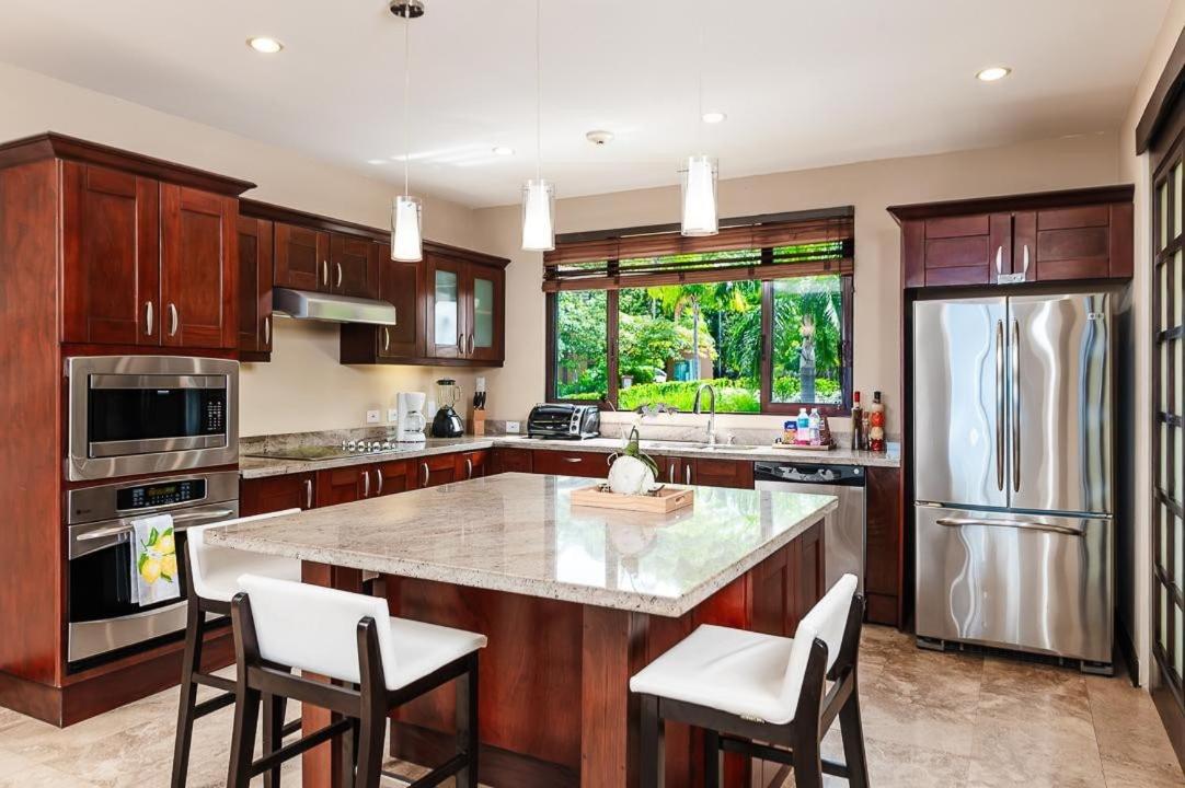 Spectacular Ocean Views 3 BD Condo