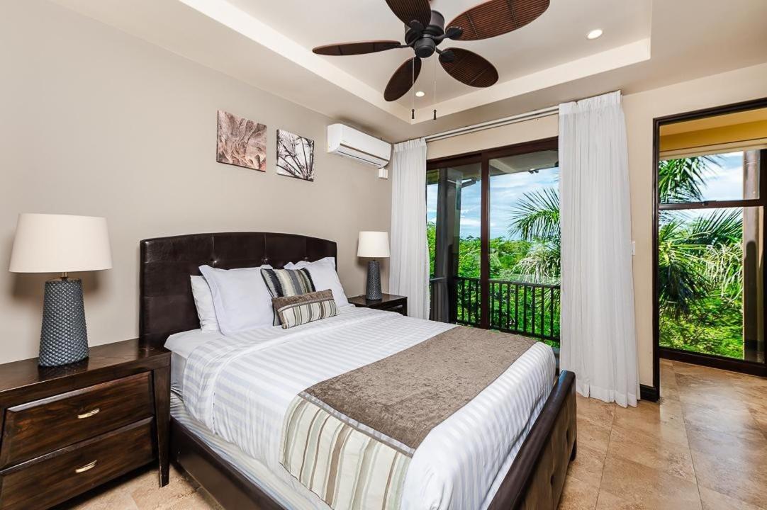 Spectacular Ocean Views 3 BD Condo
