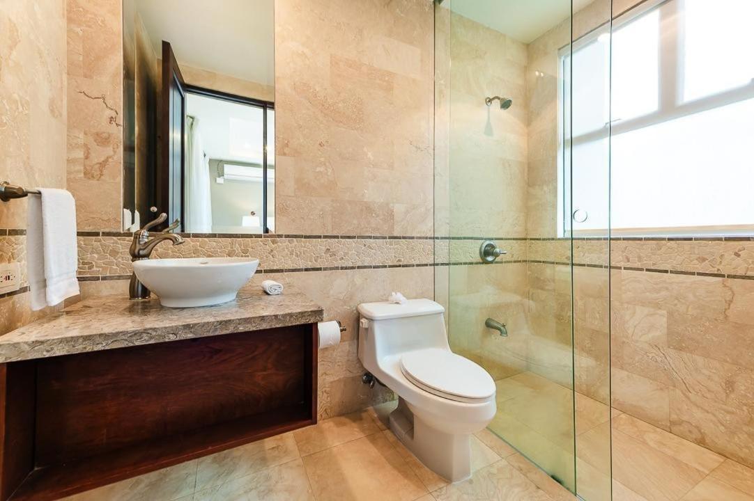 Spectacular Ocean Views 3 BD Condo