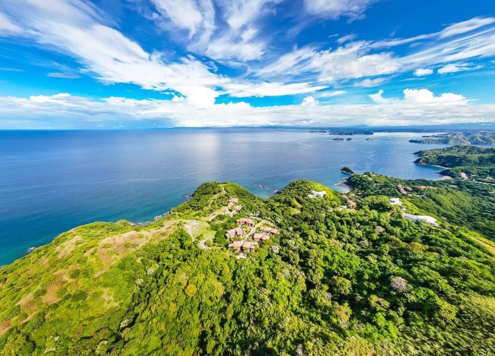 Spectacular Ocean Views 3 BD Condo
